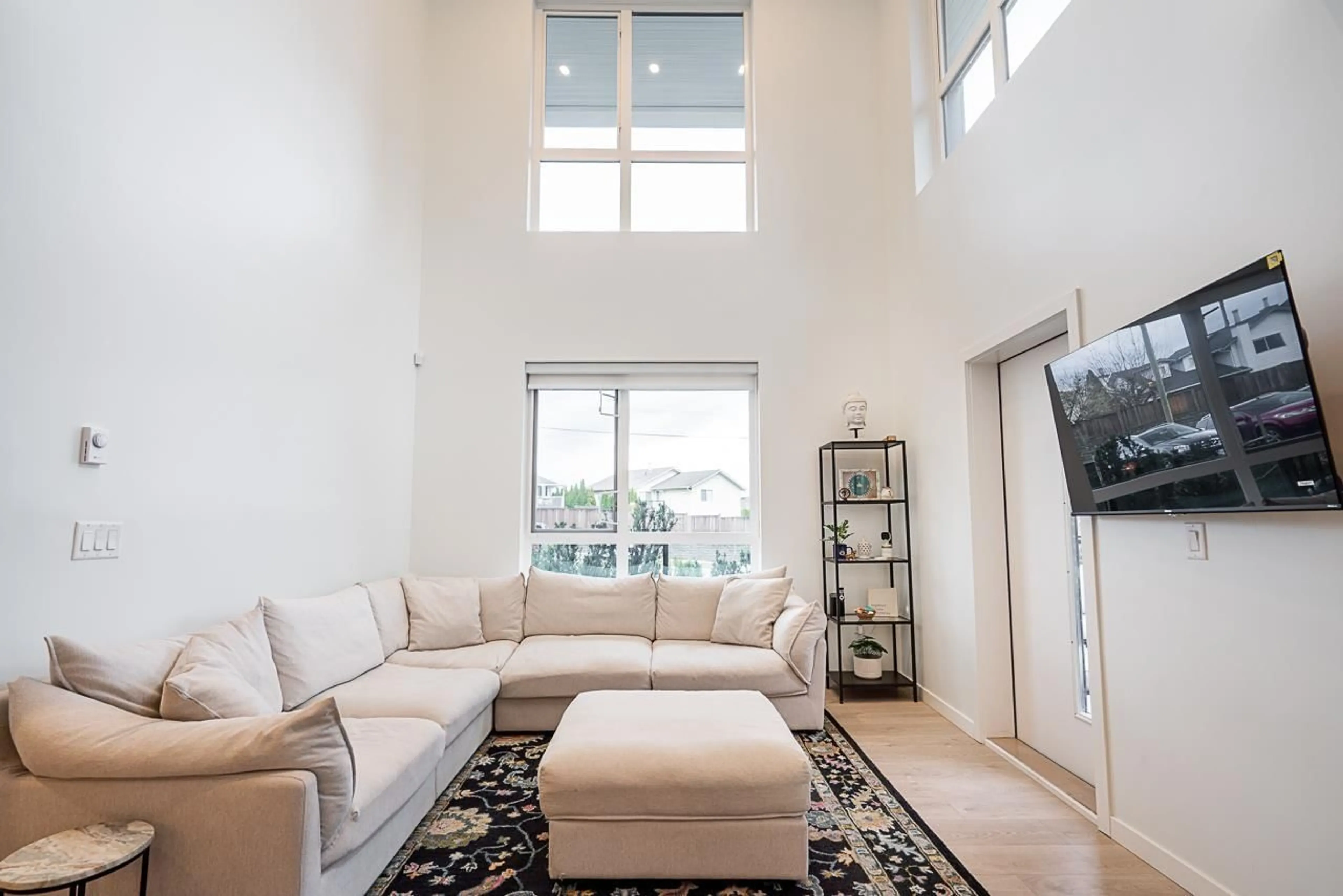 Living room with furniture, unknown for 105 - 19577 65B AVENUE, Surrey British Columbia V4N6Y3