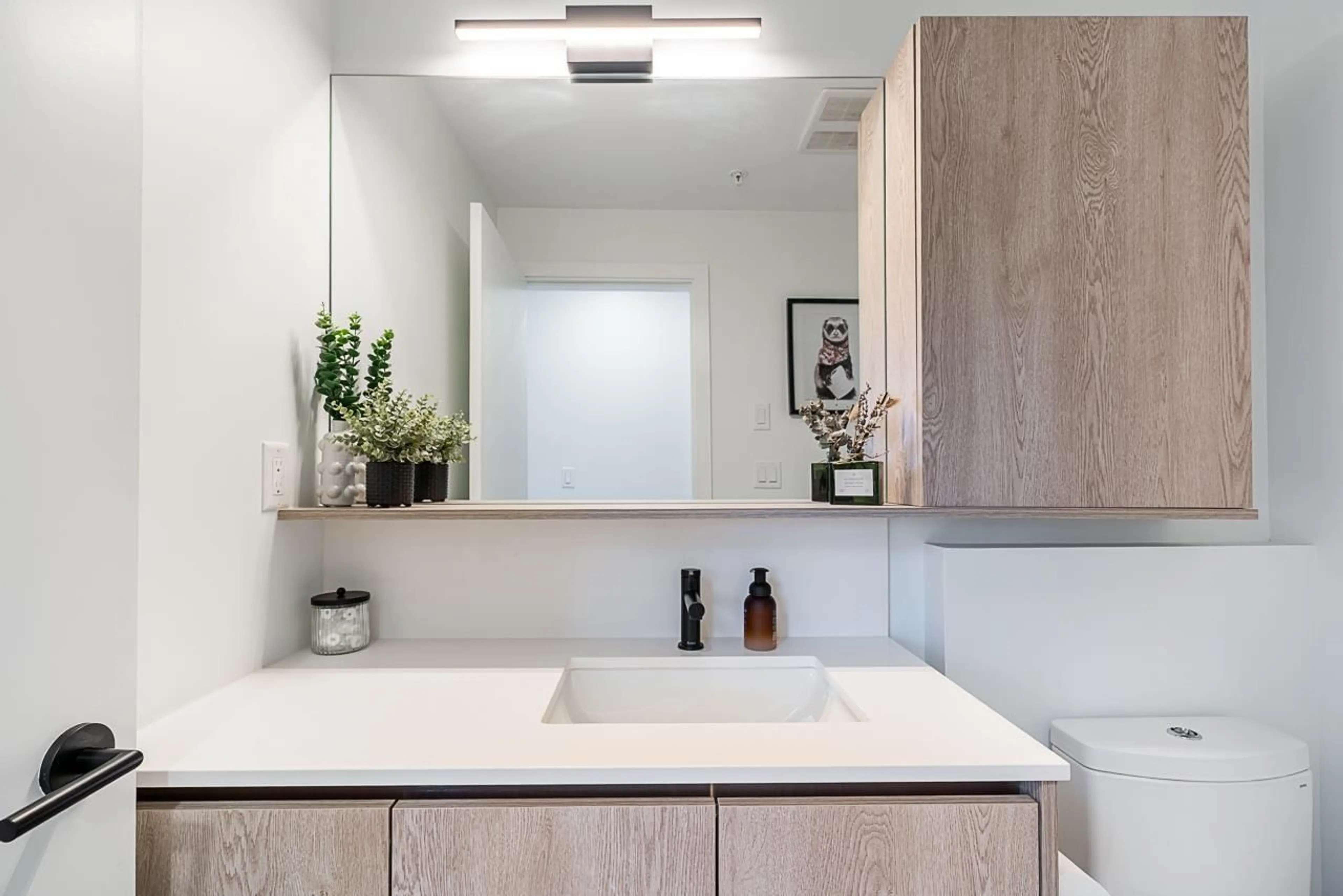 Contemporary bathroom, ceramic/tile floor for 105 - 19577 65B AVENUE, Surrey British Columbia V4N6Y3