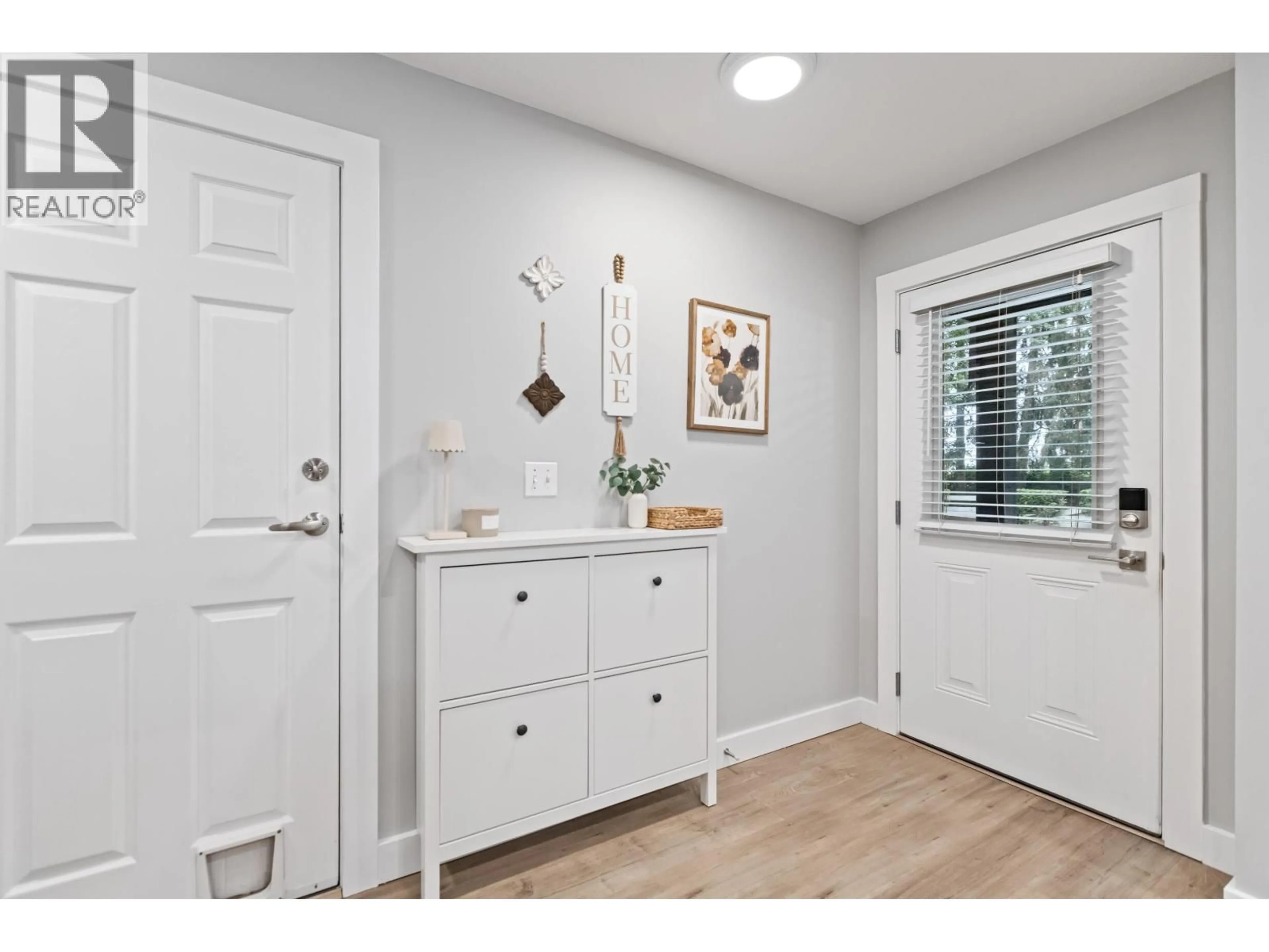 Indoor entryway for 57 - 12099 237 STREET, Maple Ridge British Columbia V4R2C3