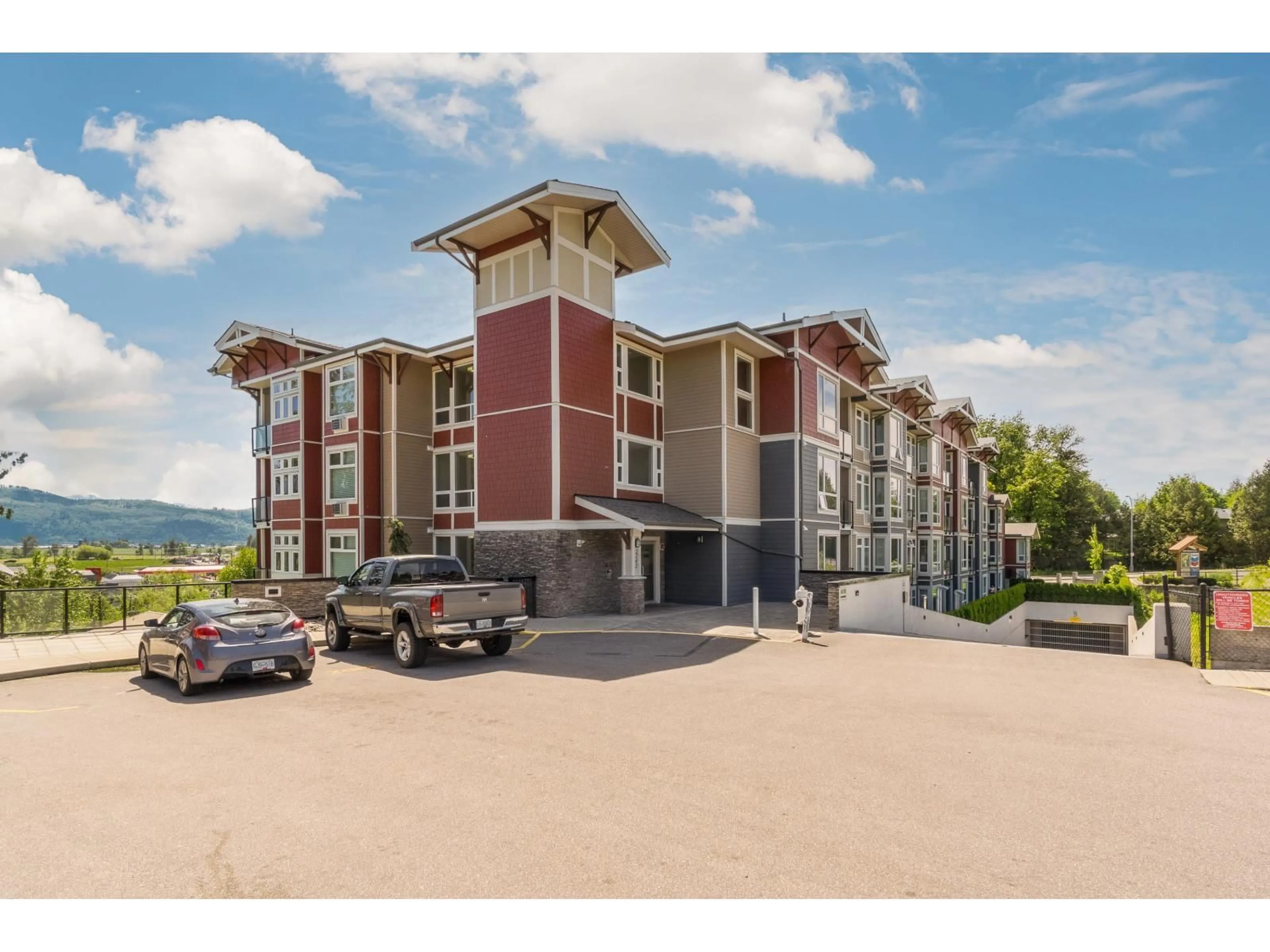 Unknown for 408 - 2242 WHATCOM ROAD, Abbotsford British Columbia V3G0E6