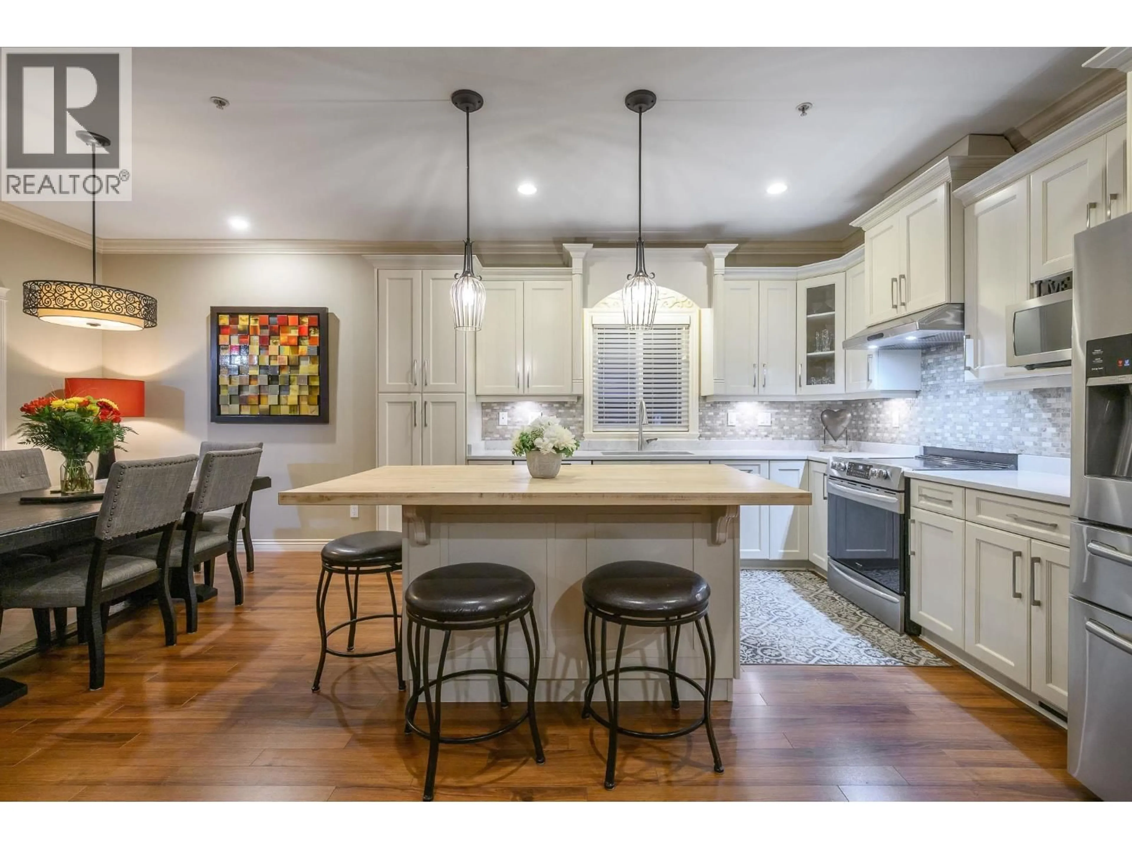 Open concept kitchen, unknown for 21514 DONOVAN AVENUE, Maple Ridge British Columbia V2X3A1