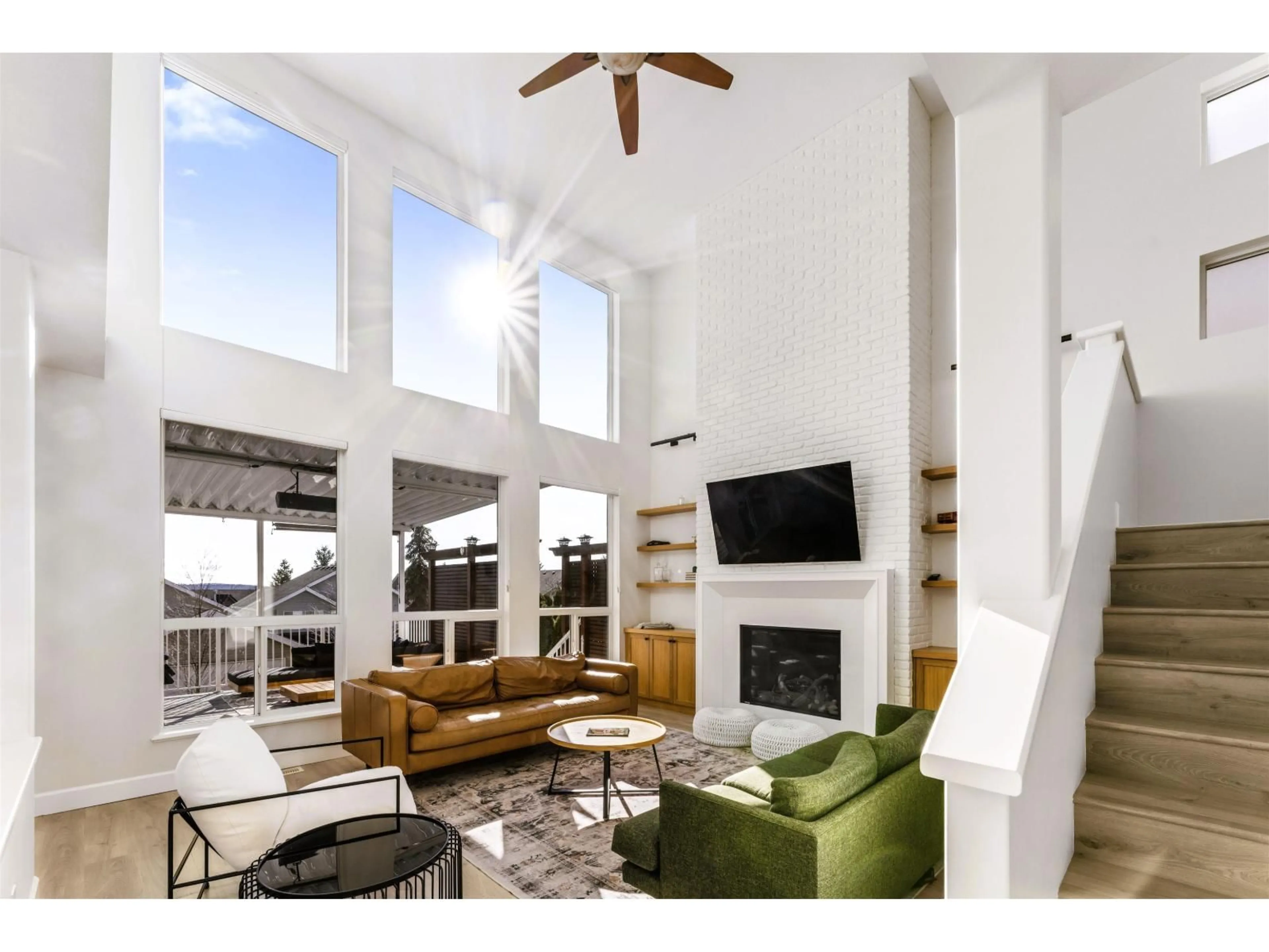 Living room with furniture, unknown for 20518 67B AVENUE, Langley British Columbia V2Y3E1