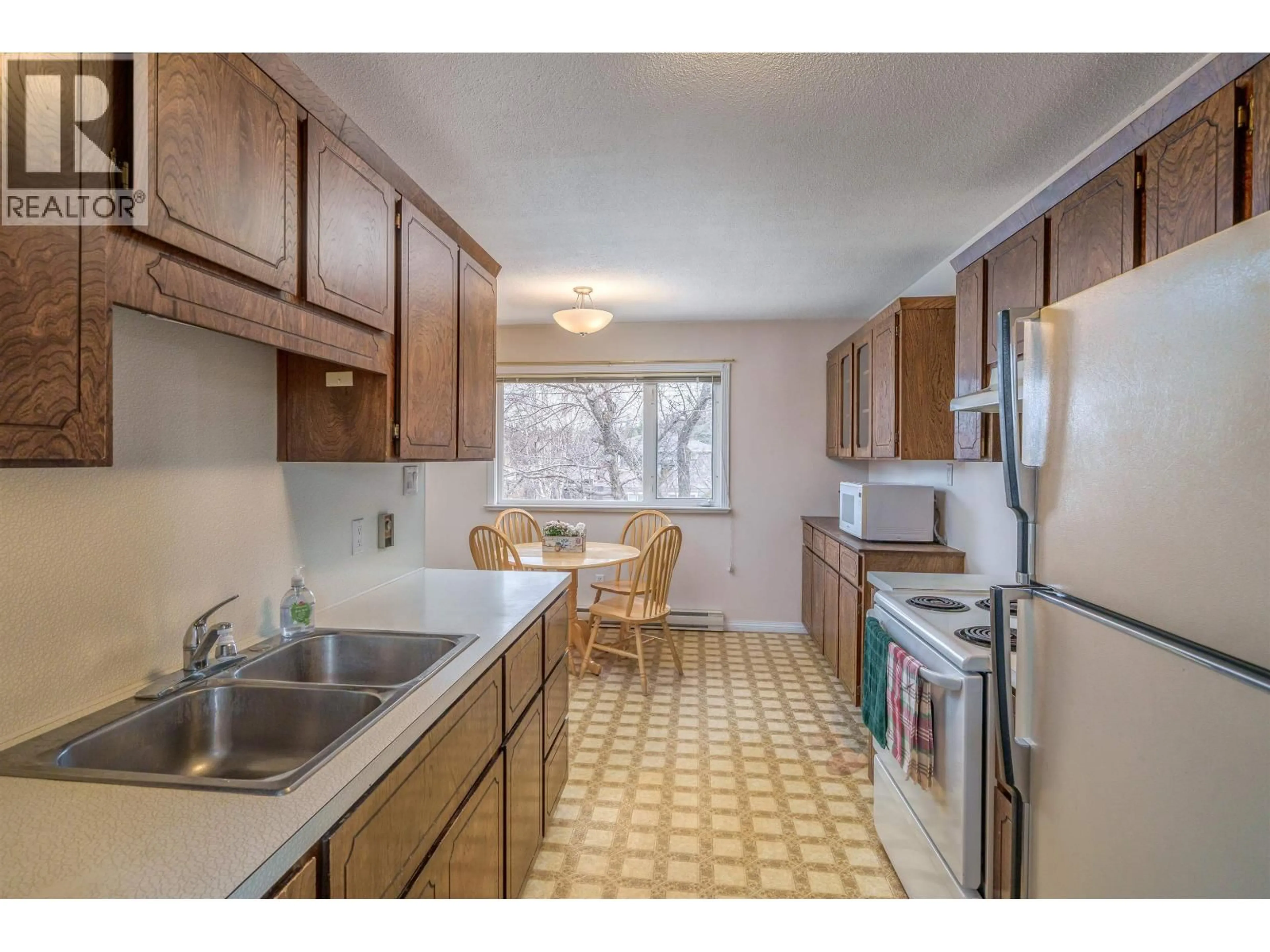 Standard kitchen, unknown for 240 DOGWOOD AVENUE, 100 Mile House British Columbia V0K2E0