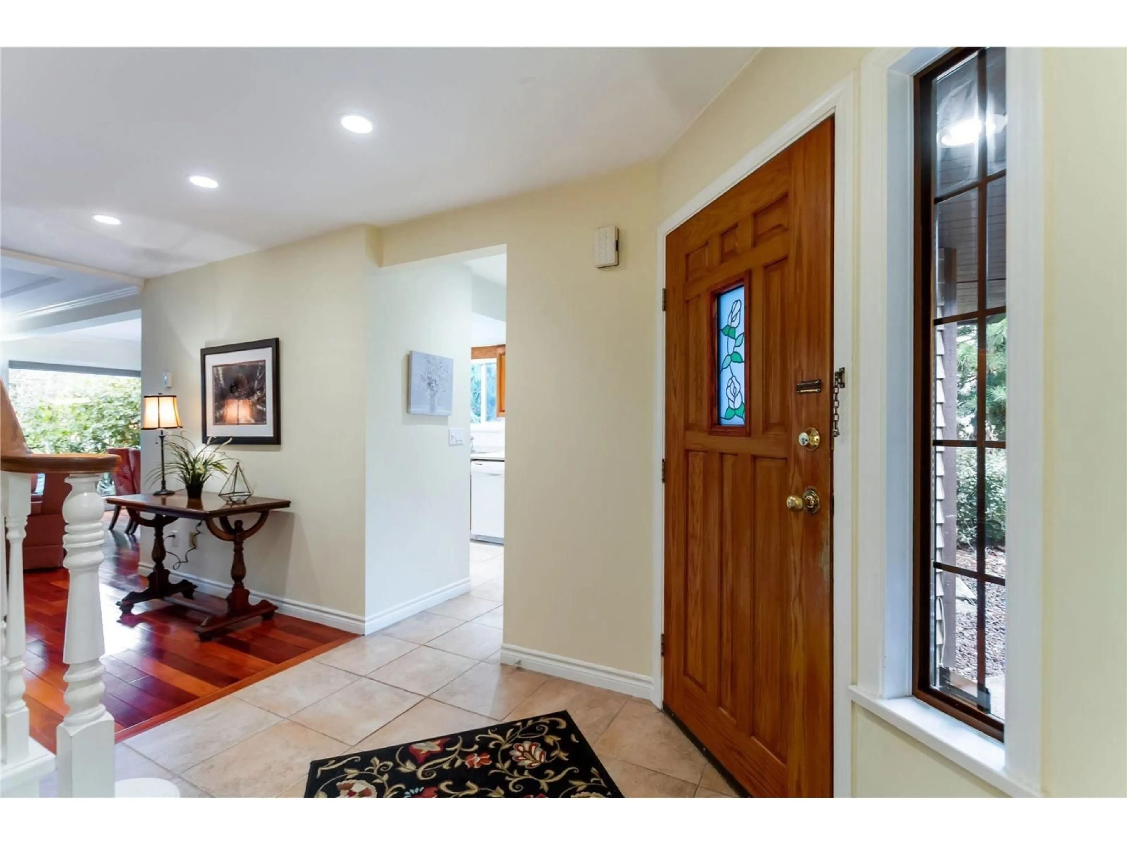 Indoor entryway for 1 - 15140 20 AVENUE, Surrey British Columbia V4A8S1