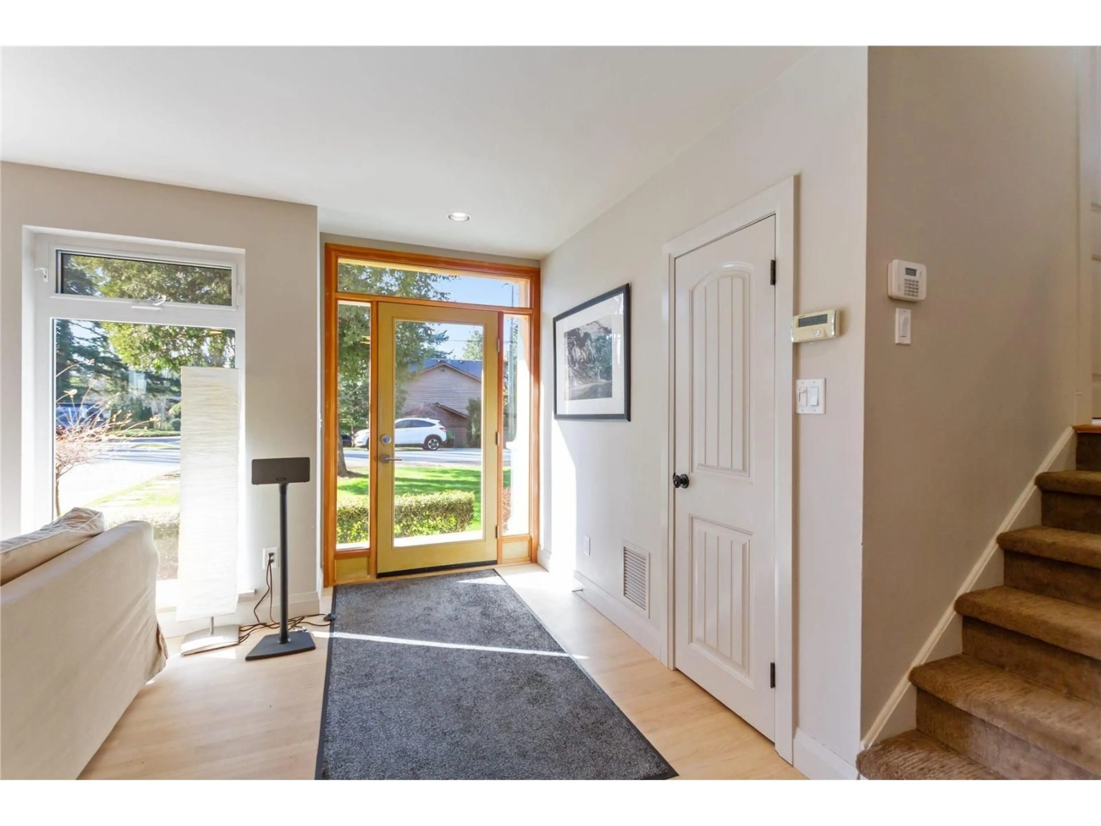 Indoor entryway for 2660 127 STREET, Surrey British Columbia V4A3S2
