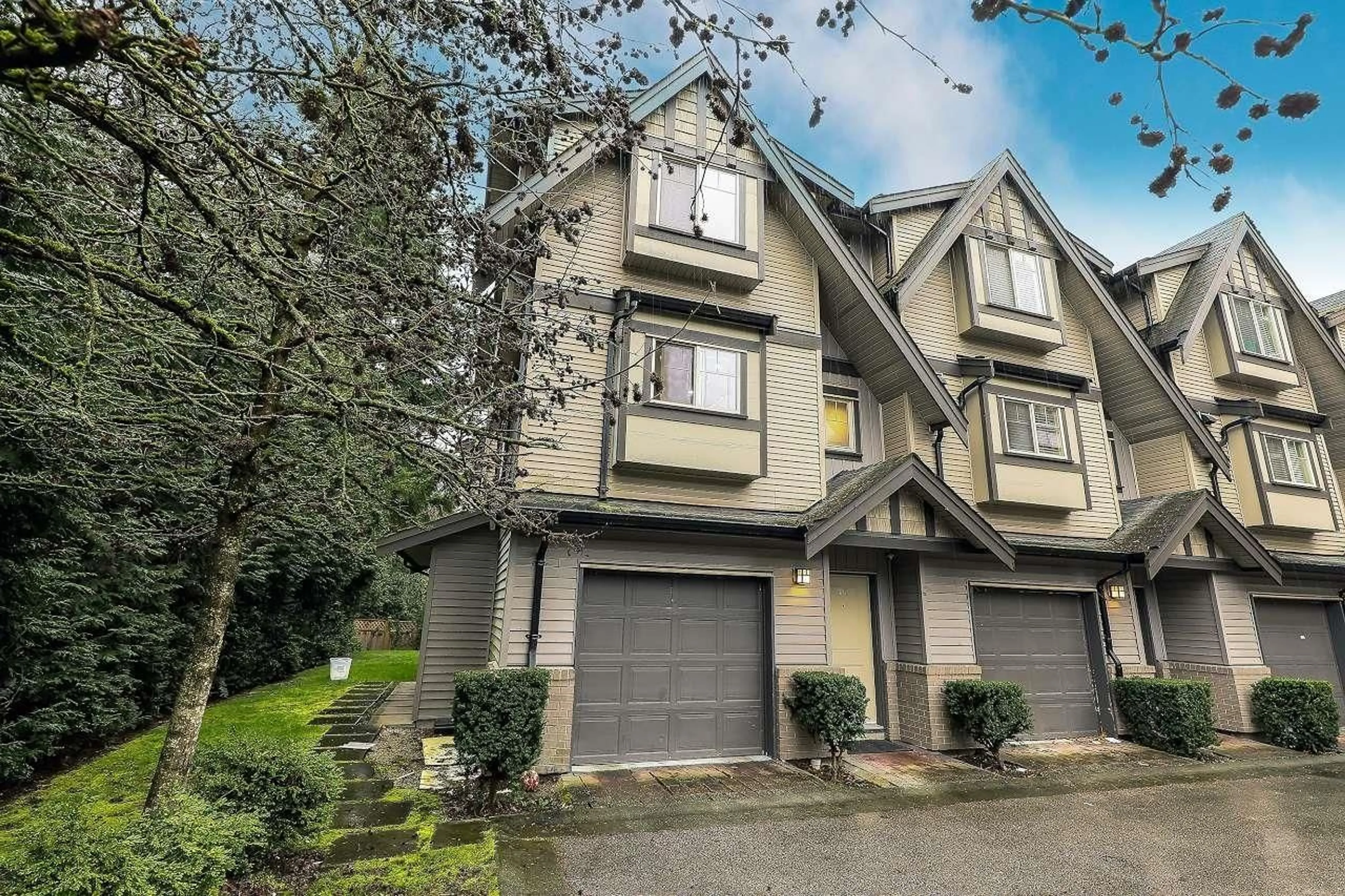 Unknown for 115 - 13368 72 AVENUE, Surrey British Columbia V3W2N6