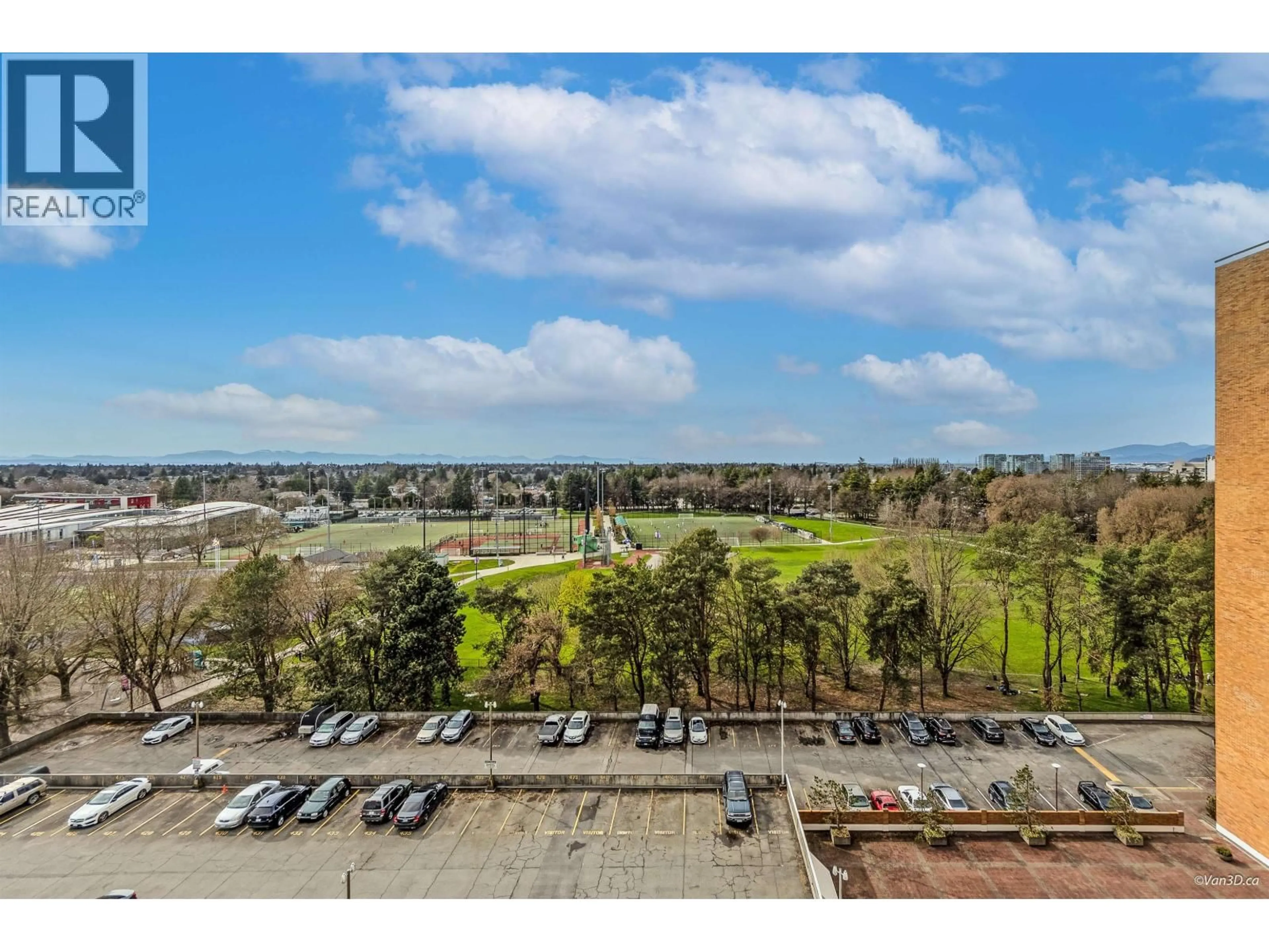 A pic from outside/outdoor area/front of a property/back of a property/a pic from drone, water/lake/river/ocean view for 1209 - 6631 MINORU BOULEVARD, Richmond British Columbia V6Y1Z1
