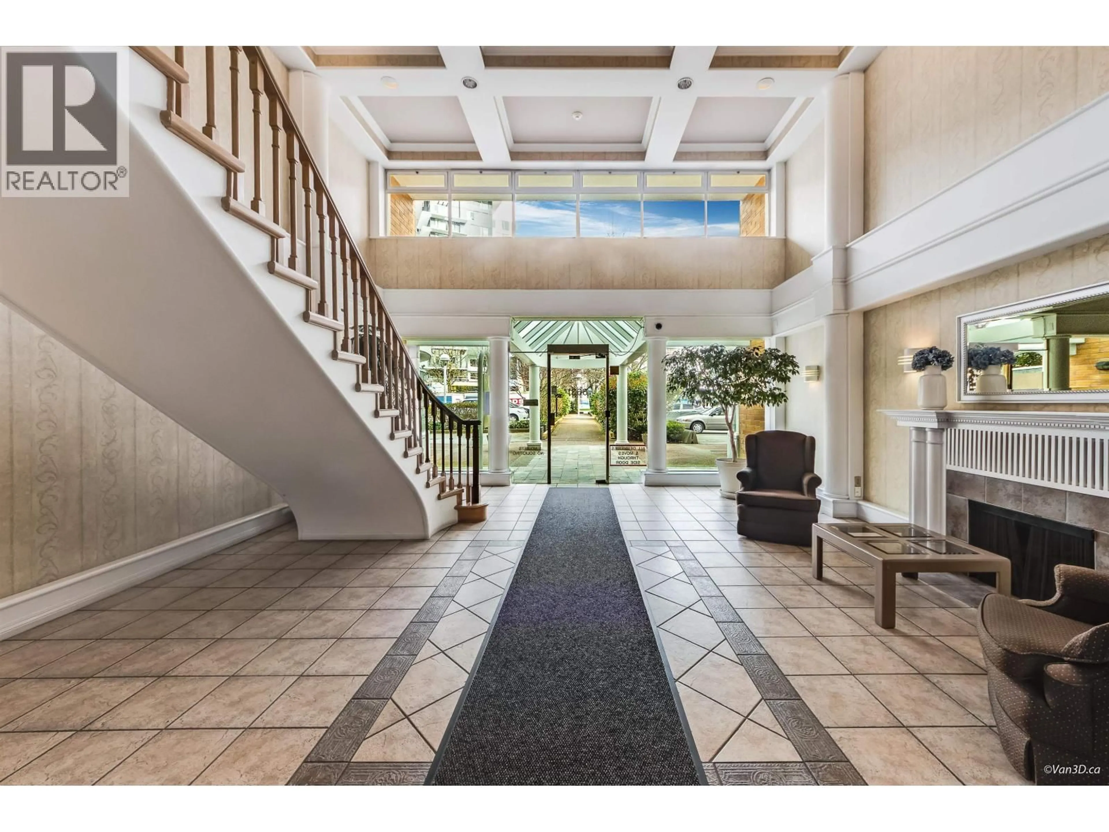 Indoor foyer for 1209 - 6631 MINORU BOULEVARD, Richmond British Columbia V6Y1Z1
