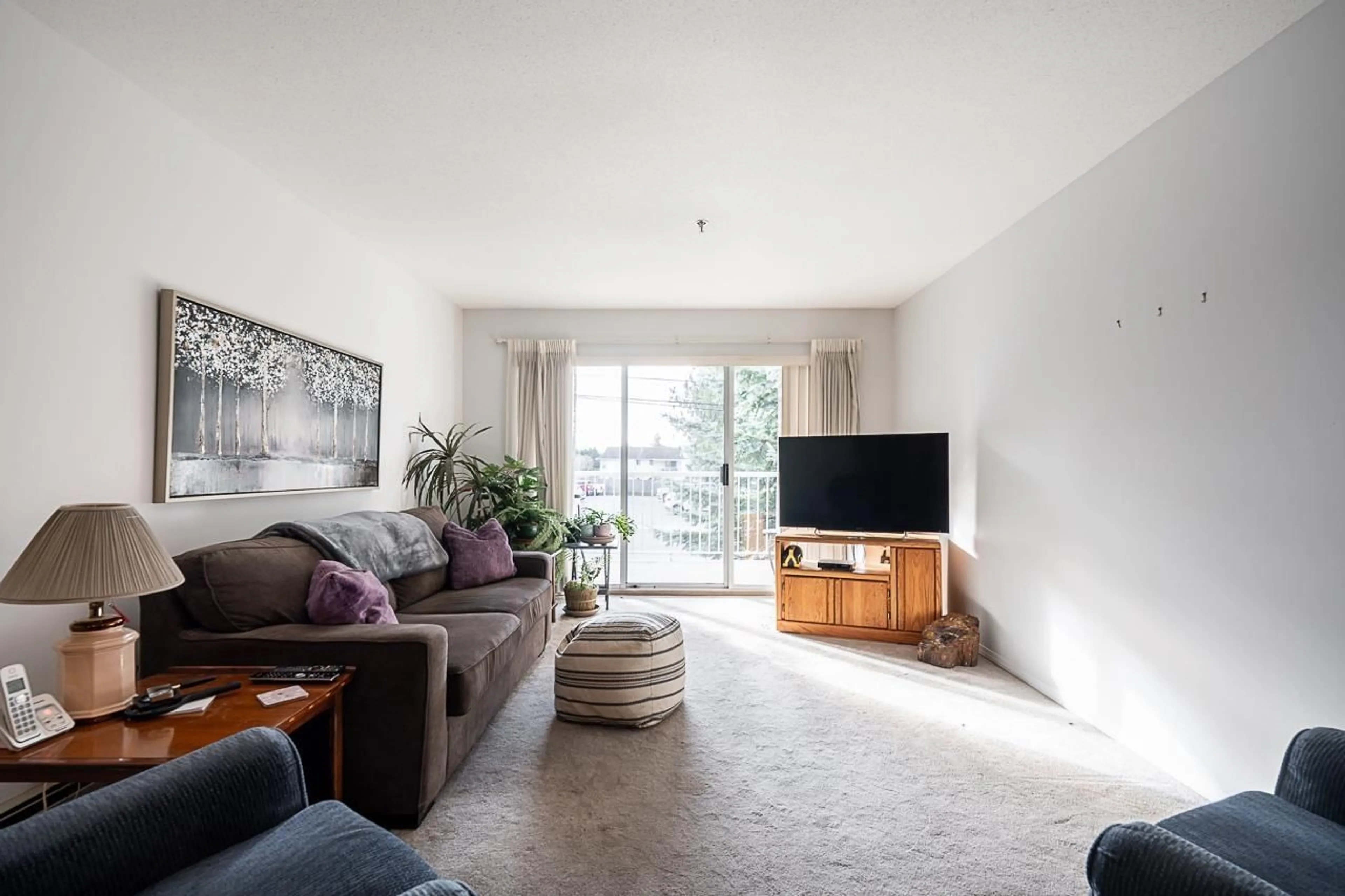 Living room with furniture, unknown for 219 - 33535 KING ROAD, Abbotsford British Columbia V2S6Z5