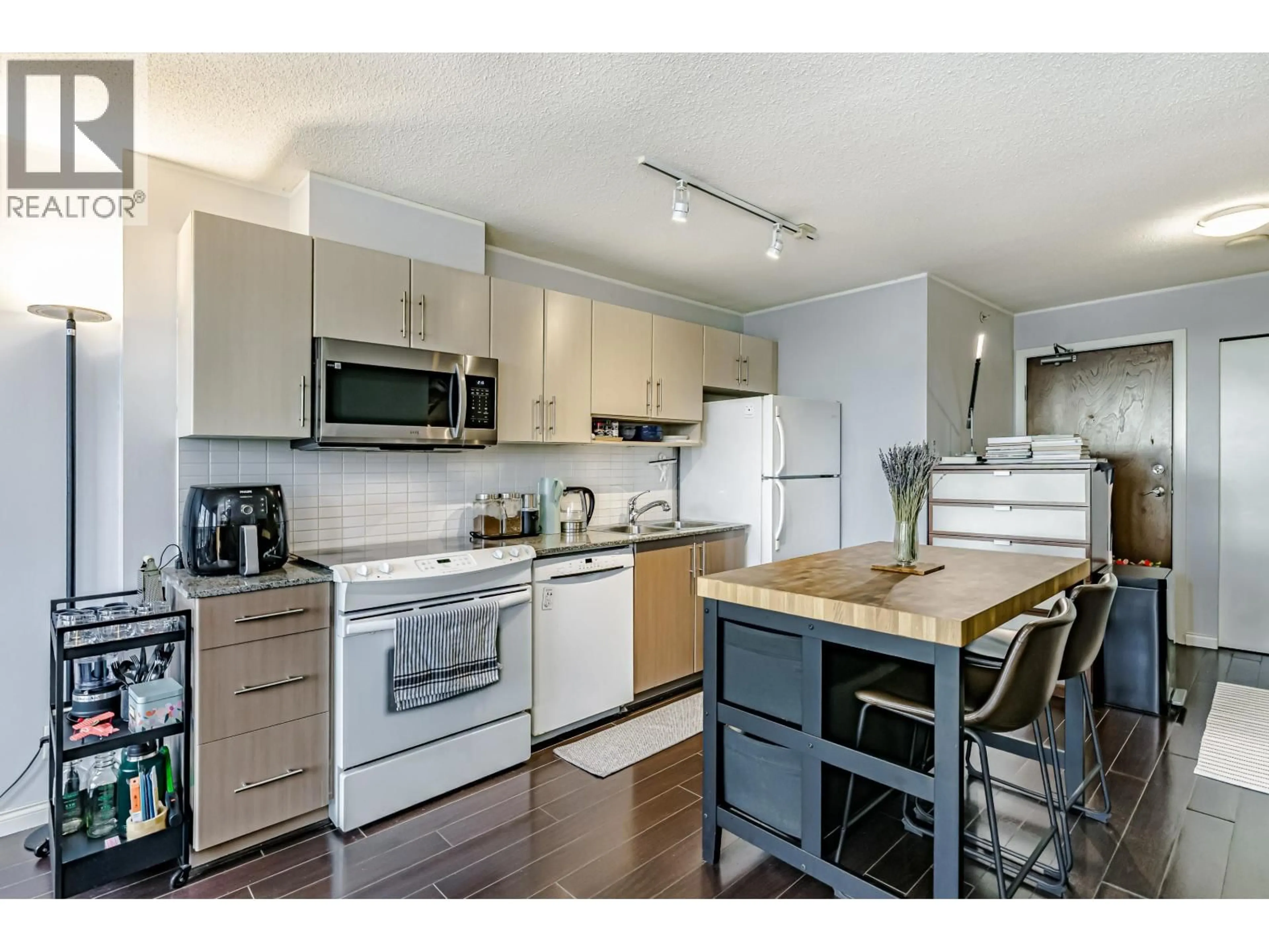 Open concept kitchen, wood/laminate floor for 1201 - 550 TAYLOR STREET, Vancouver British Columbia V6B1R1