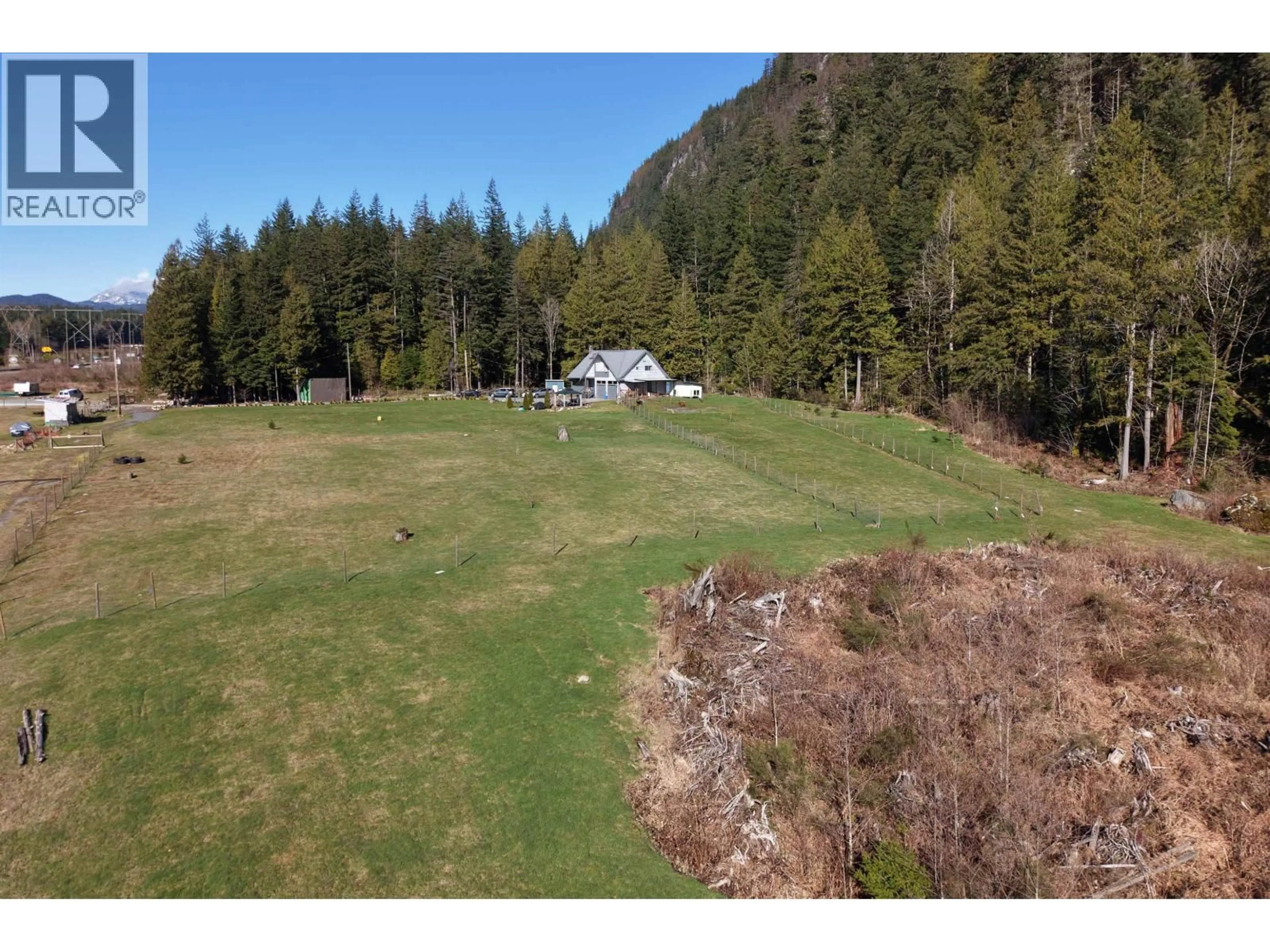 A pic from outside/outdoor area/front of a property/back of a property/a pic from drone, mountain view for 4000 HIGHWAY 99, Squamish British Columbia V0N1H0