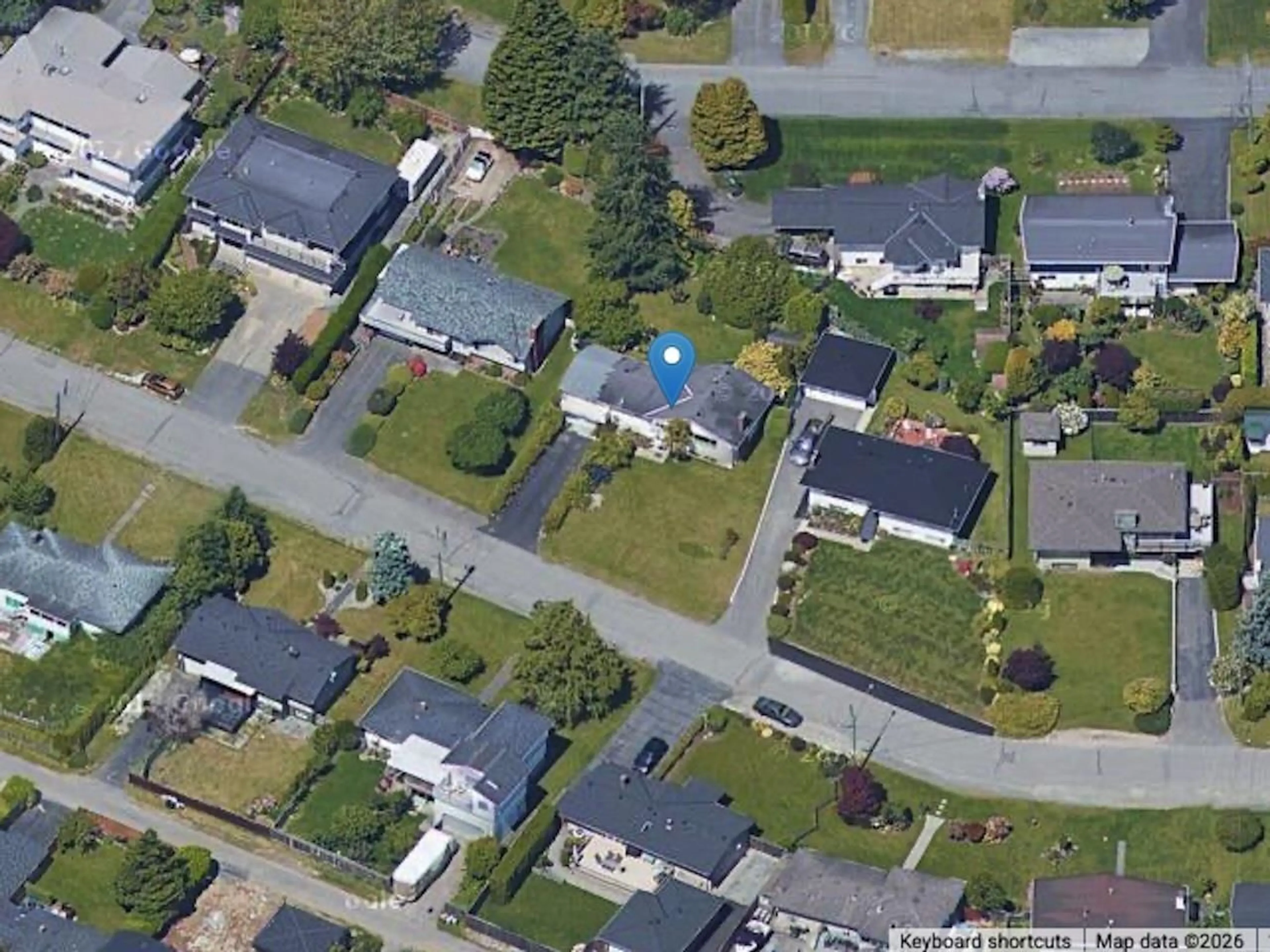 A pic from outside/outdoor area/front of a property/back of a property/a pic from drone, street for 14451 MANN PARK CRESCENT, White Rock British Columbia V4B3A7