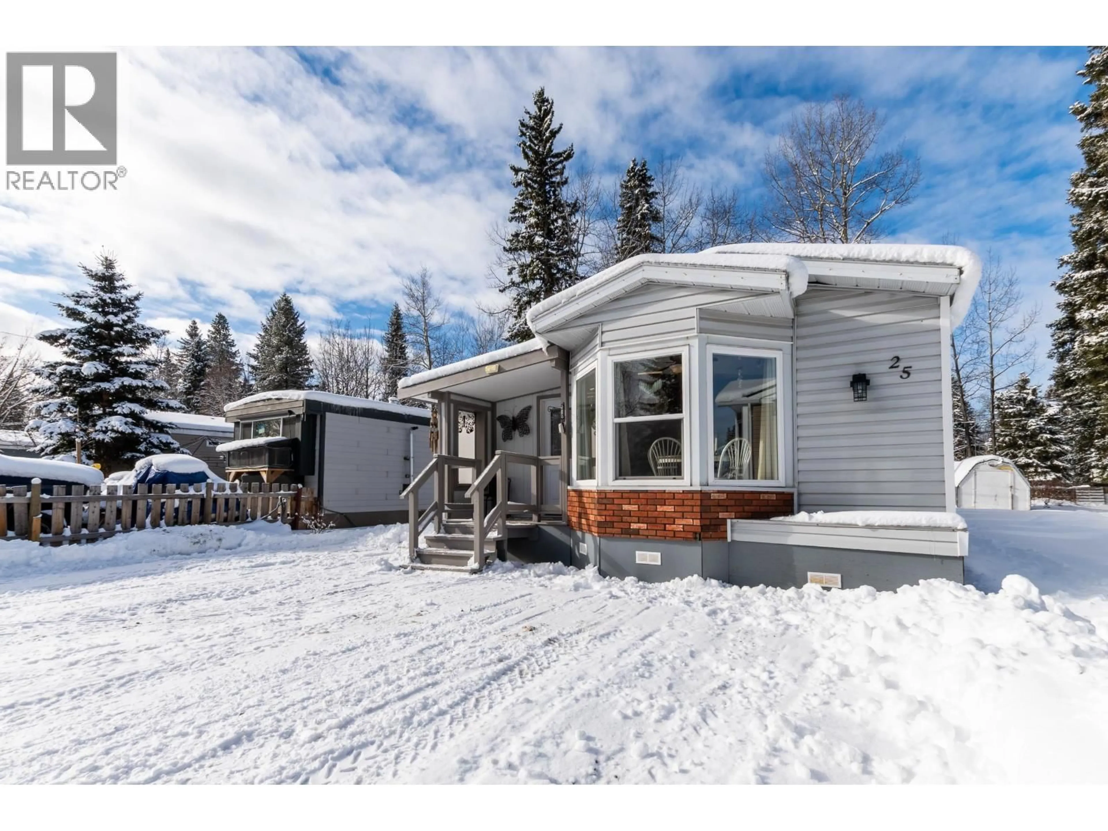 Home with vinyl exterior material, street for 25 - 8474 BUNCE ROAD, Prince George British Columbia V2N6P1