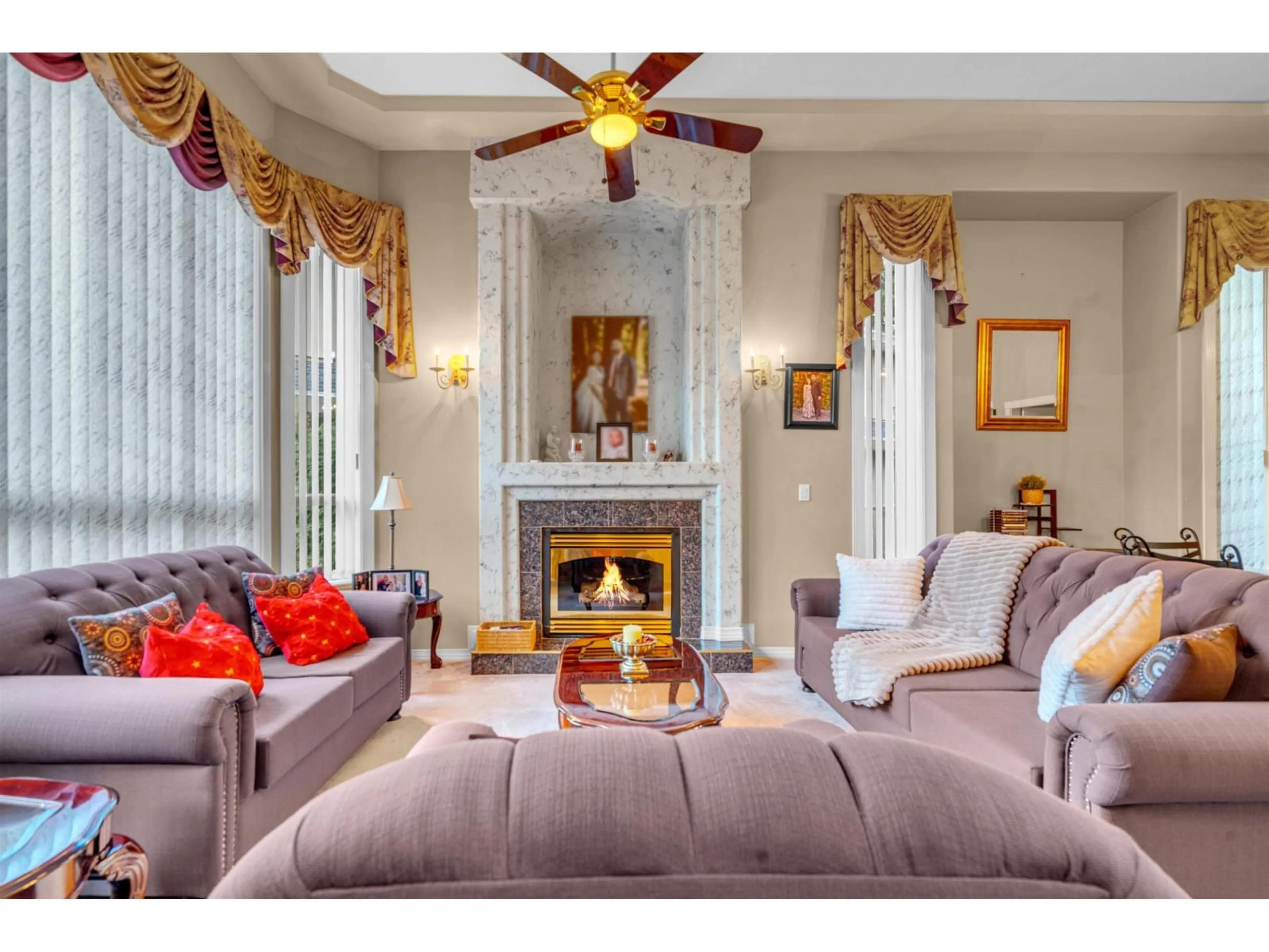 Living room with furniture, unknown for 15878 99A AVENUE, Surrey British Columbia V4N2A7