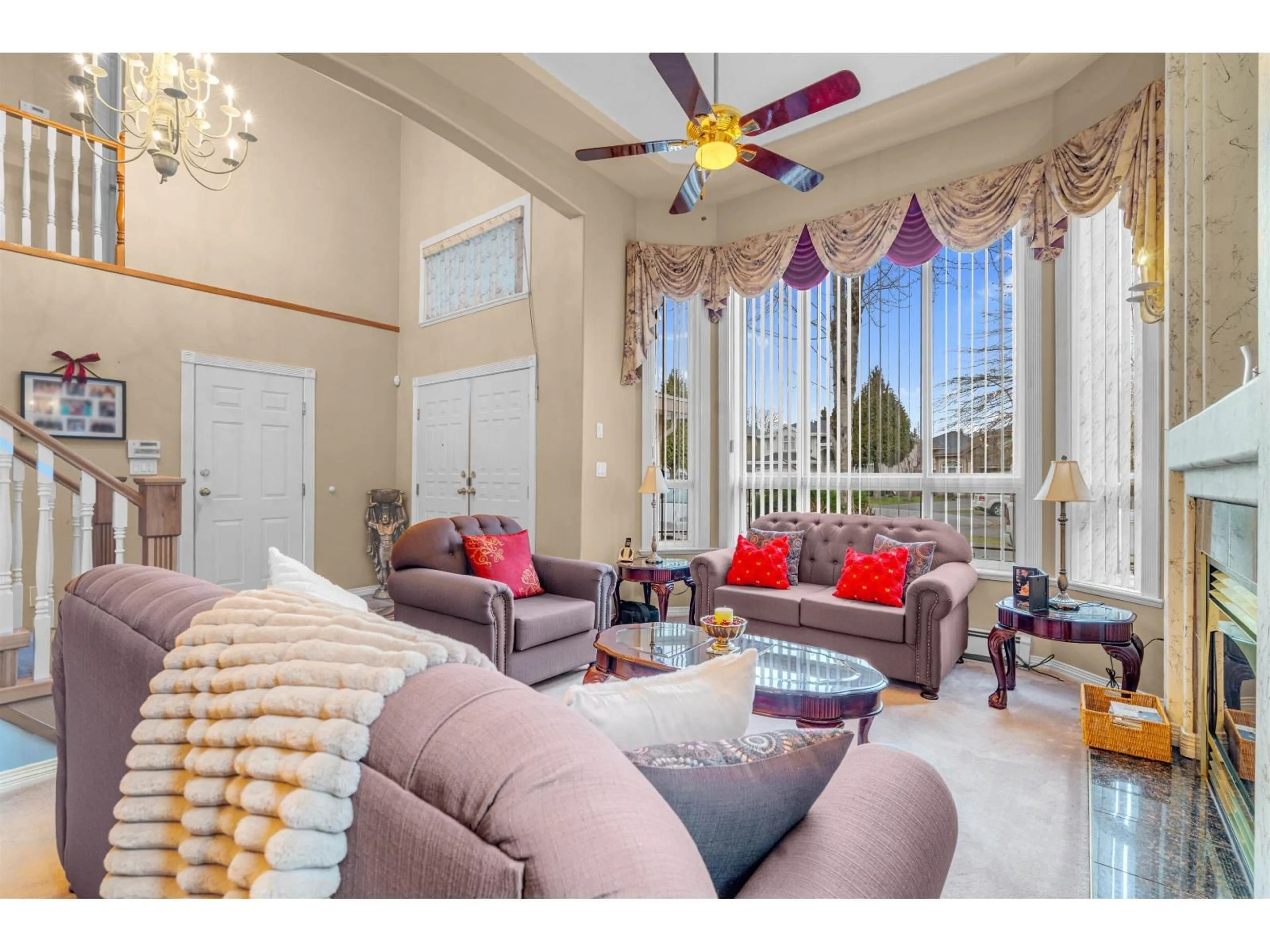 Living room with furniture, unknown for 15878 99A AVENUE, Surrey British Columbia V4N2A7