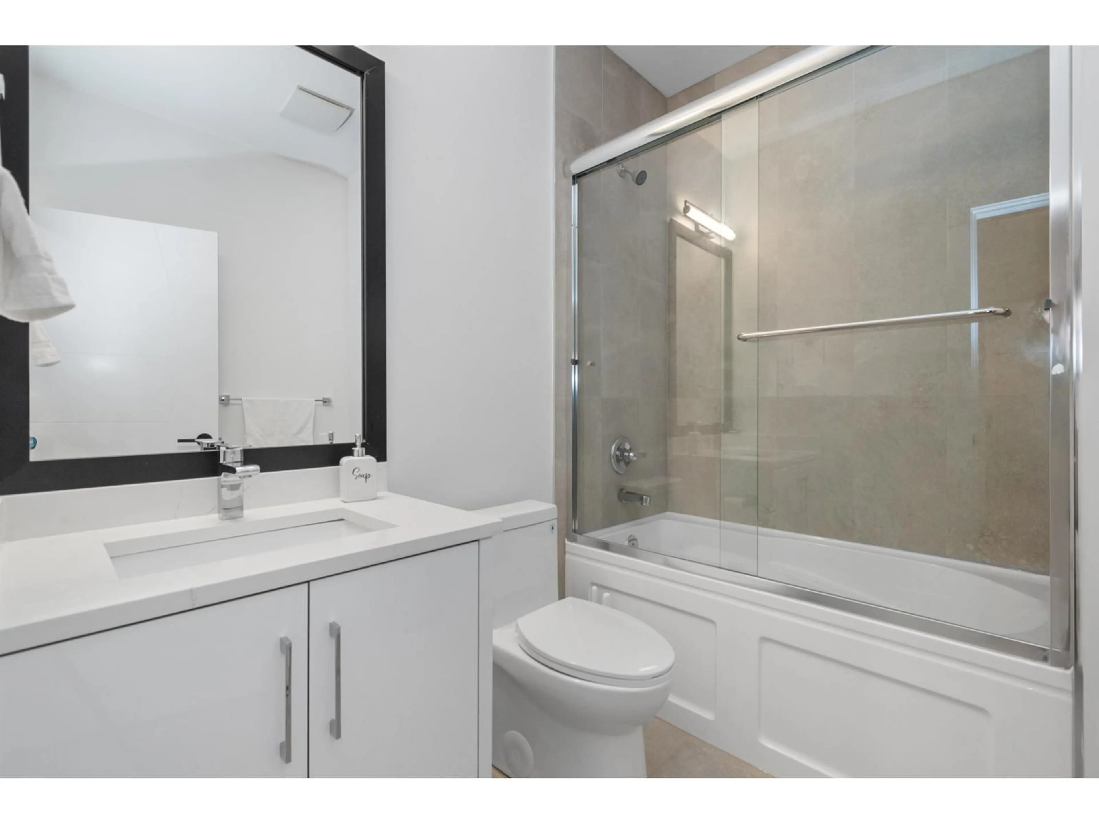 Standard bathroom, unknown for 5638 CRIMSON RIDGE, Chilliwack British Columbia V2R6H7