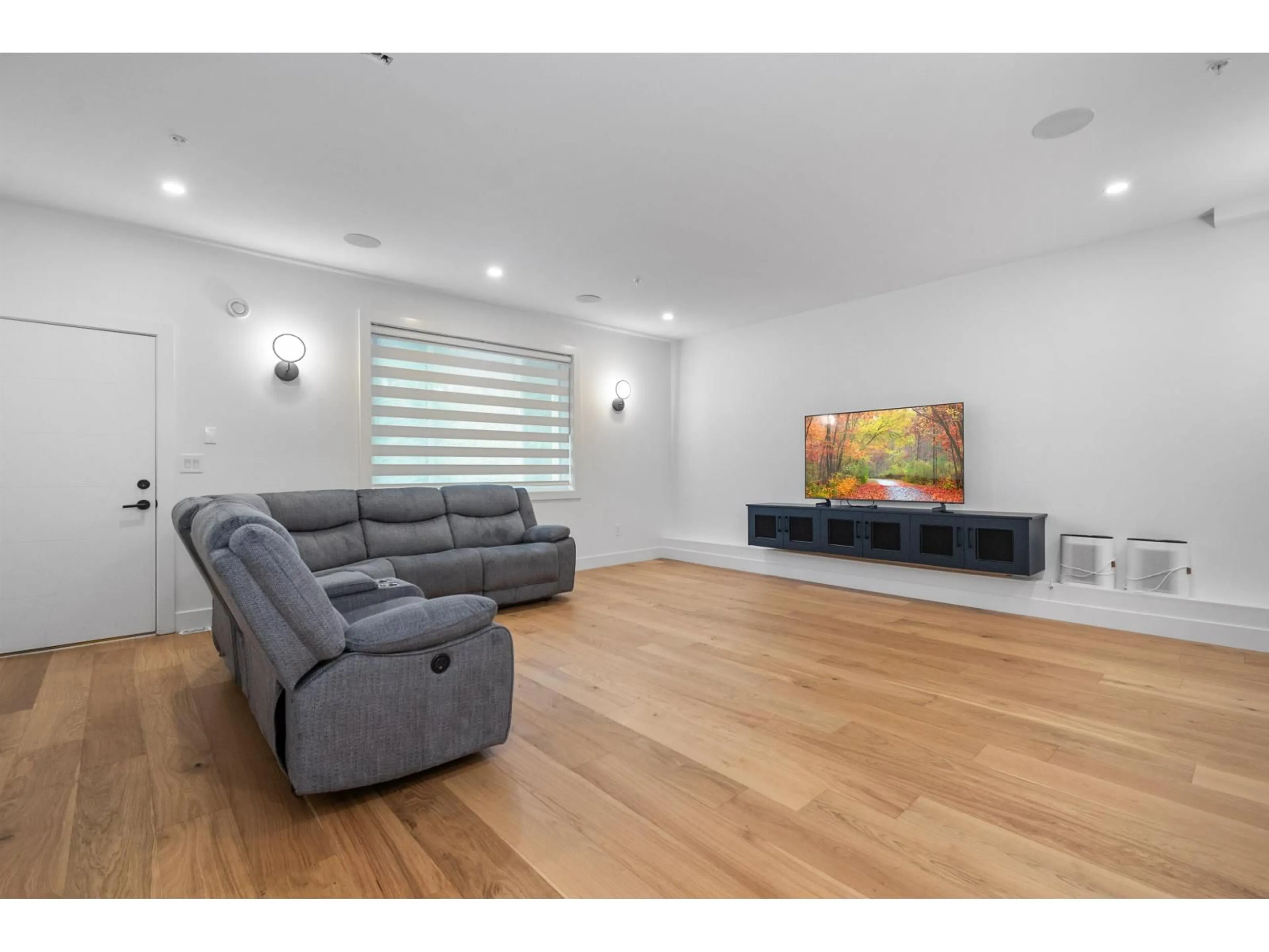 Home theater for 5638 CRIMSON RIDGE, Chilliwack British Columbia V2R6H7