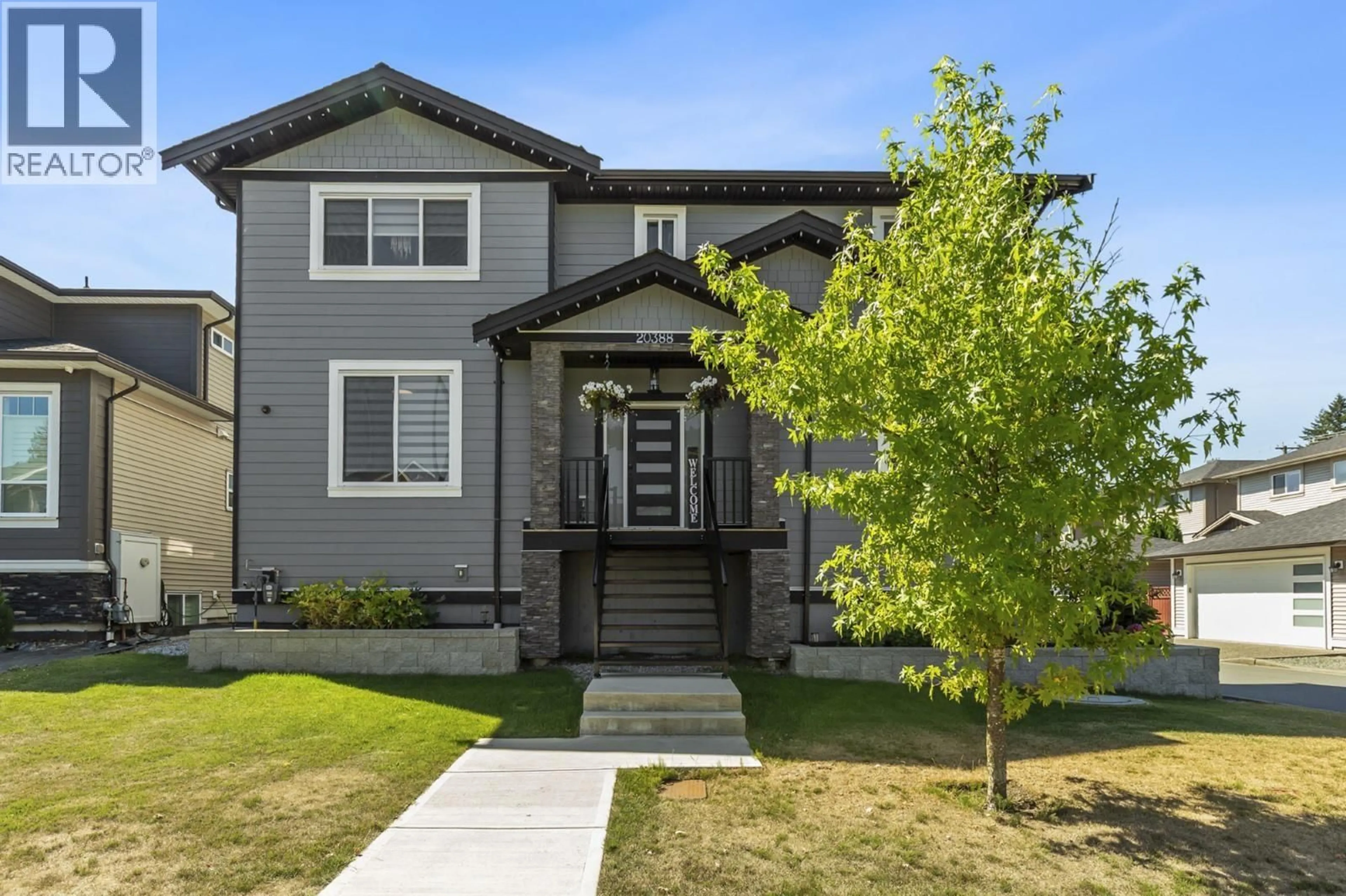 Home with vinyl exterior material, street for 20388 WICKLUND AVENUE, Maple Ridge British Columbia V2X2Z5