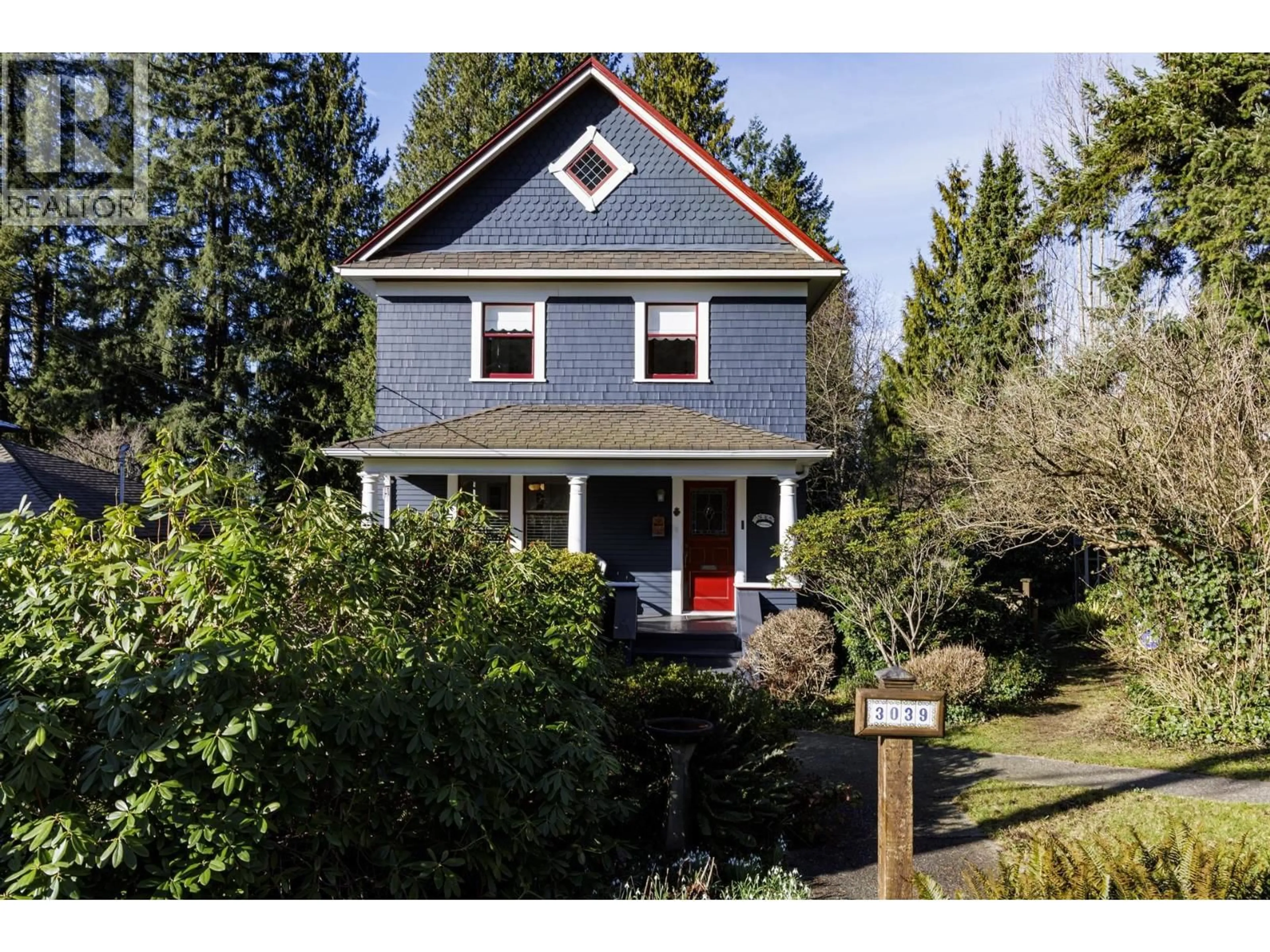 Home with vinyl exterior material, street for 3039 ST. GEORGES AVENUE, North Vancouver British Columbia V7N1V1