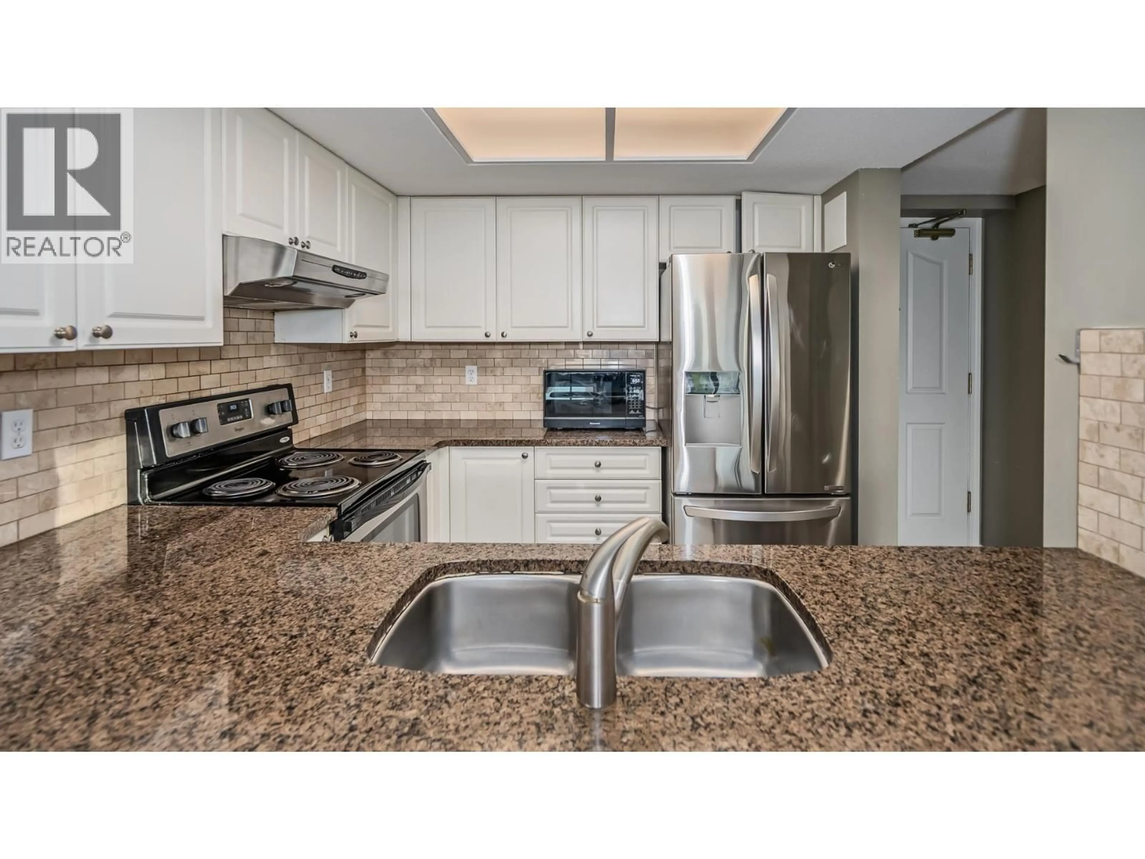 Standard kitchen, unknown for 909 - 6088 MINORU BOULEVARD, Richmond British Columbia V6Y4A8