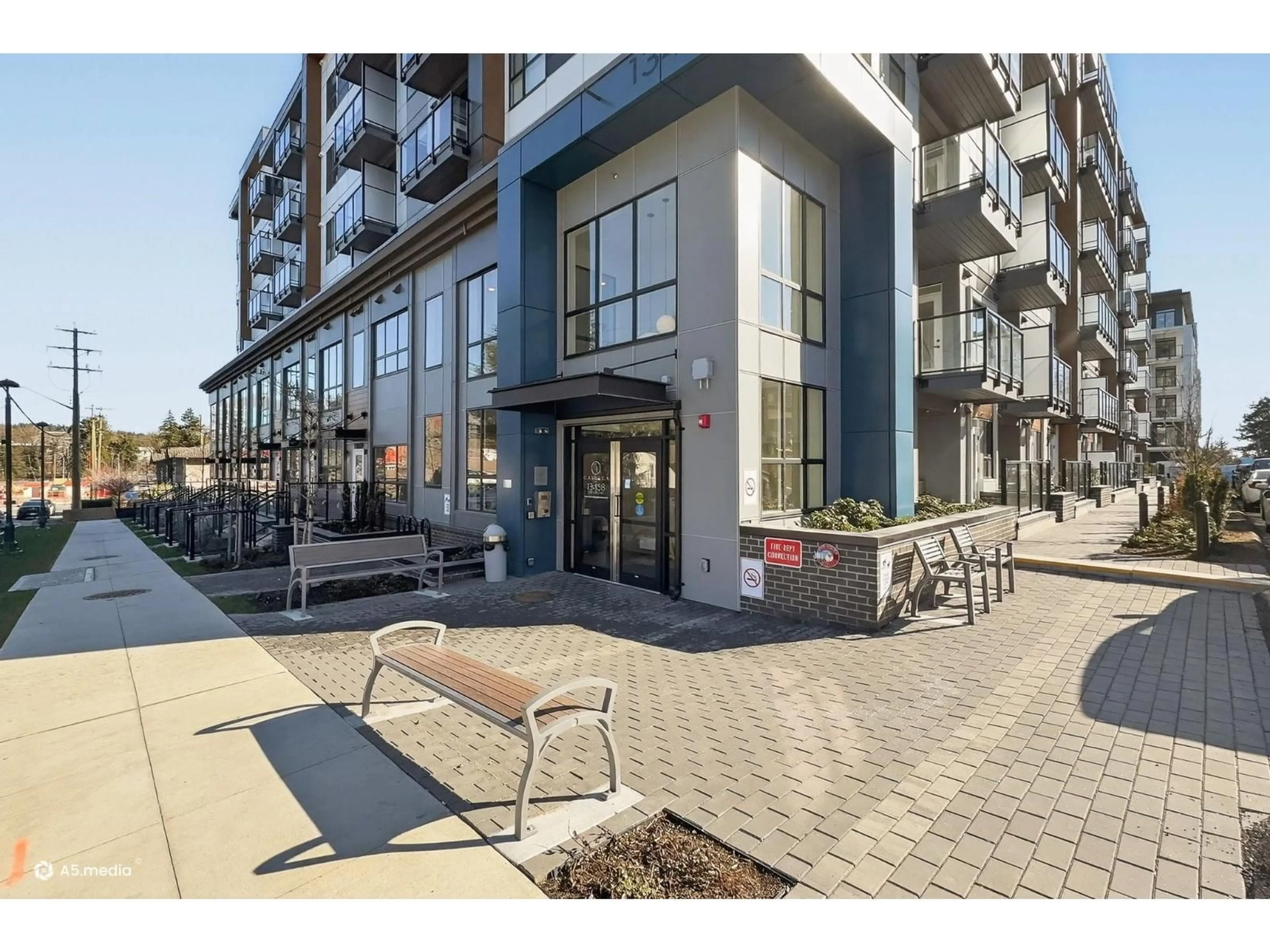 Patio, street for 319 - 13458 95 AVENUE, Surrey British Columbia V3V0H1