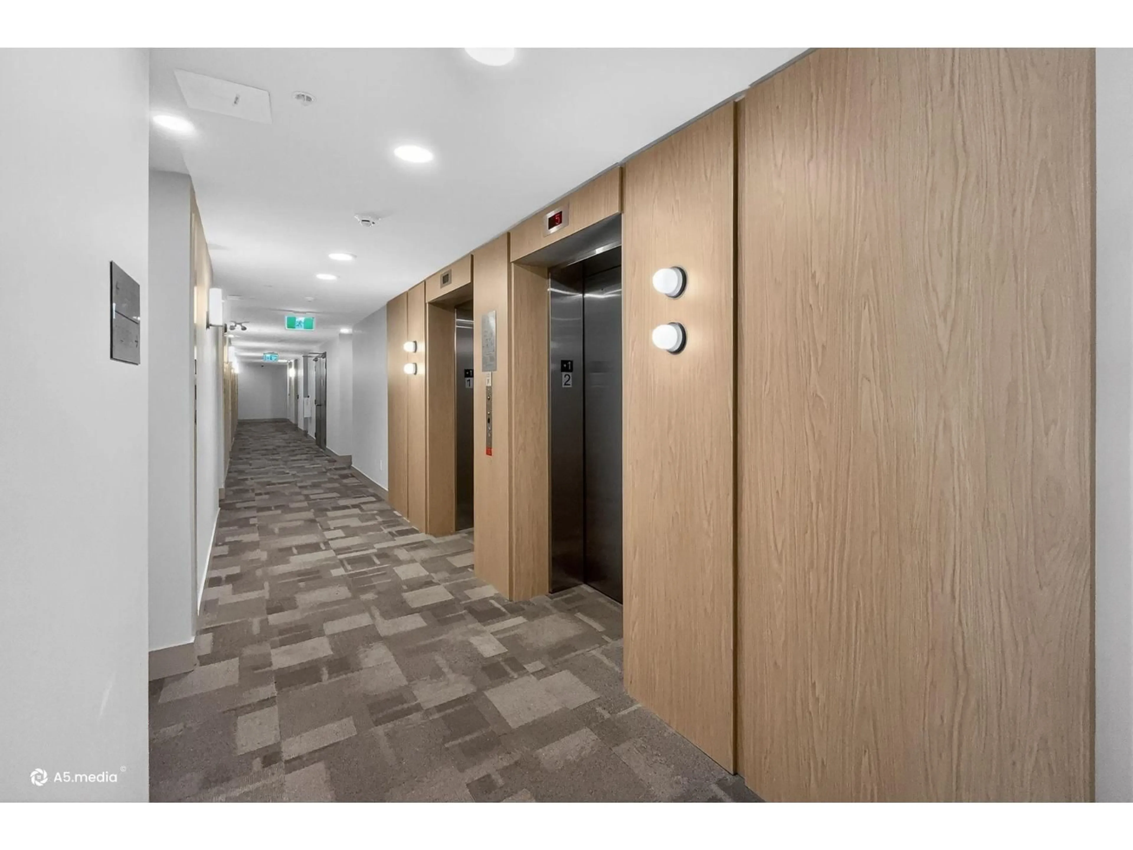 Indoor foyer for 319 - 13458 95 AVENUE, Surrey British Columbia V3V0H1