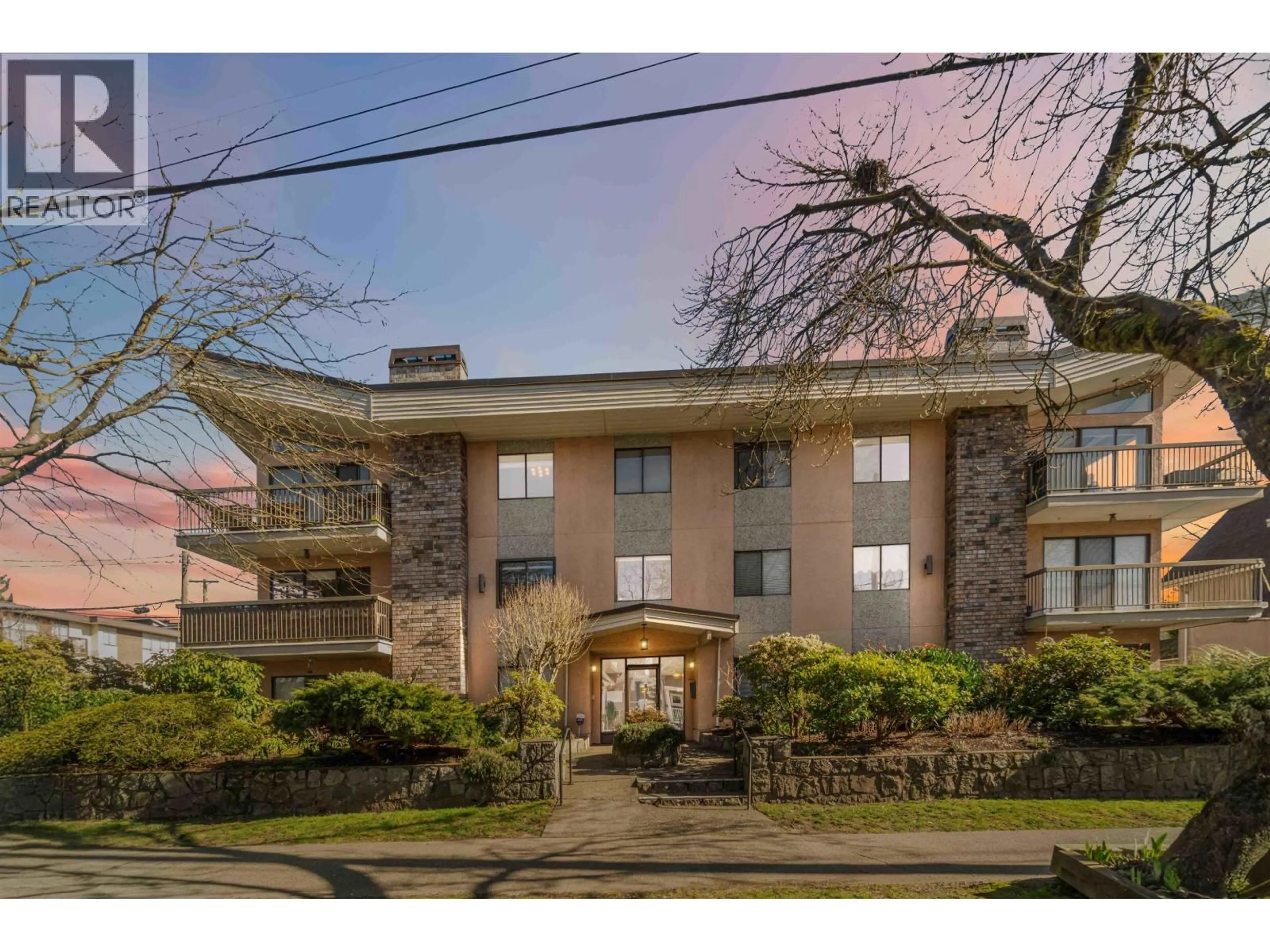 Unknown for 104 - 2910 ONTARIO STREET, Vancouver British Columbia V5T2Y6