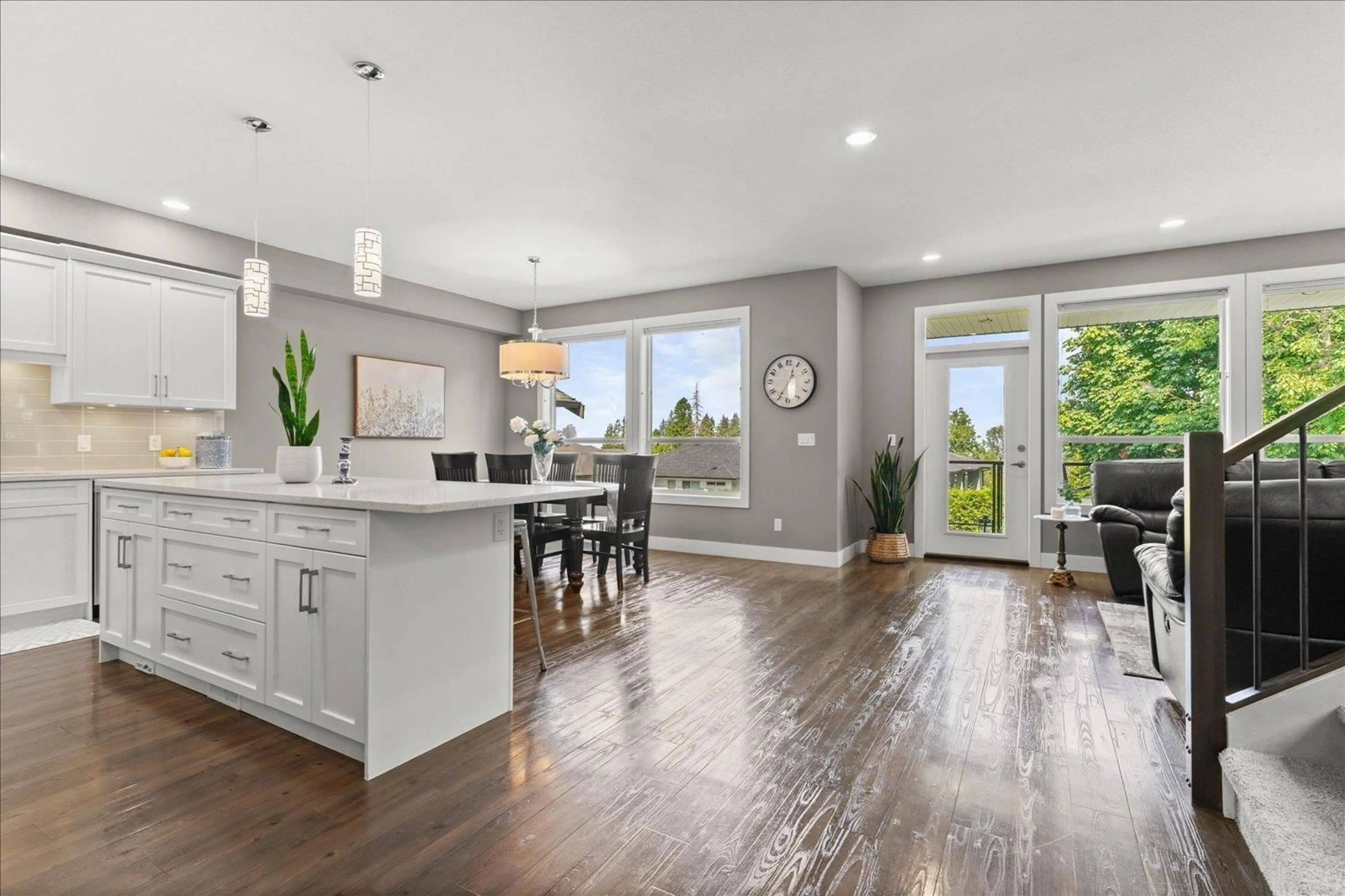 Open concept kitchen, unknown for 7569 DICKINSON PLACE, Chilliwack British Columbia V4Z1J6