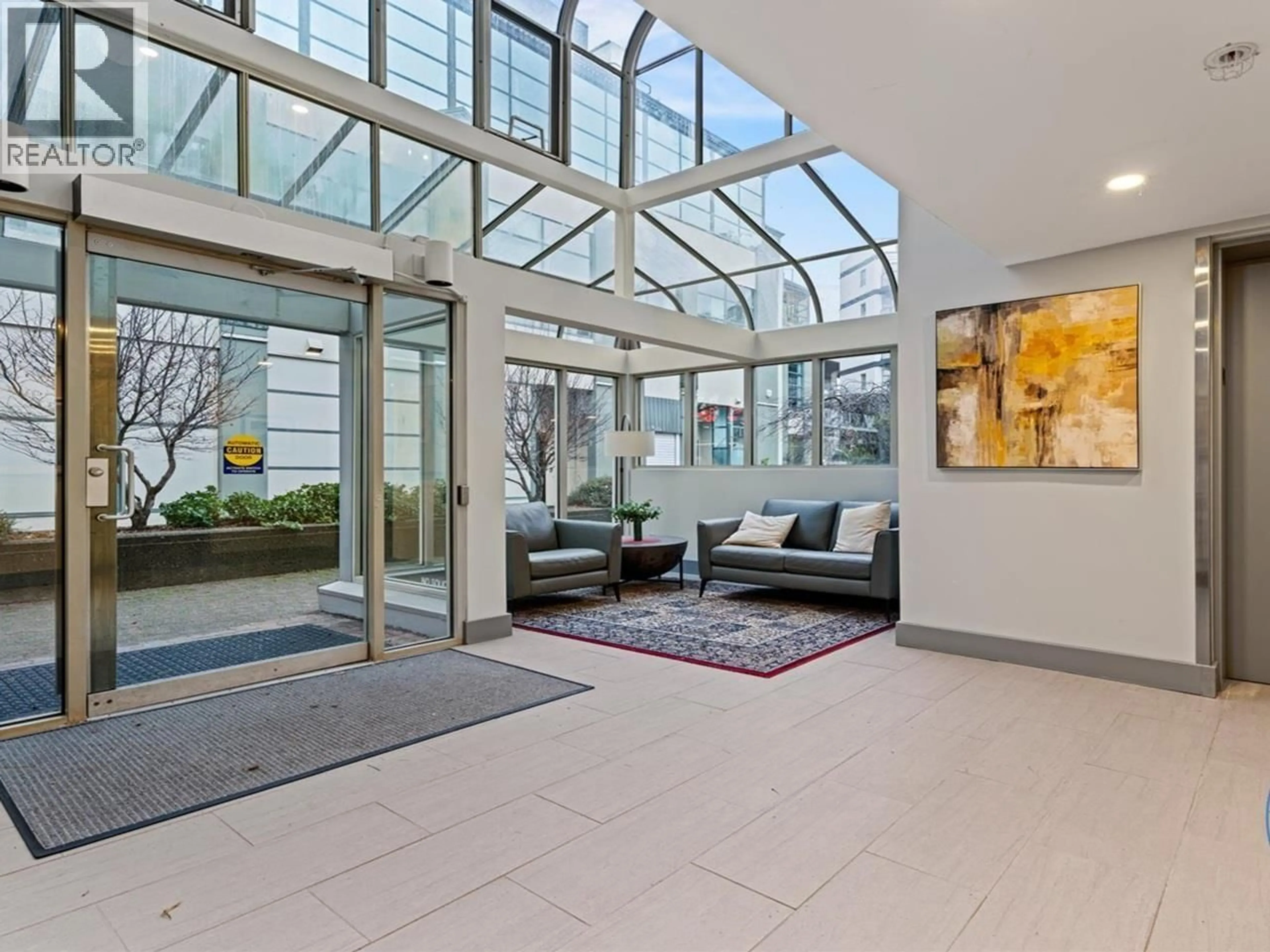 Indoor foyer for 105 - 1502 ISLAND PARK WALK, Vancouver British Columbia V6H3Z8