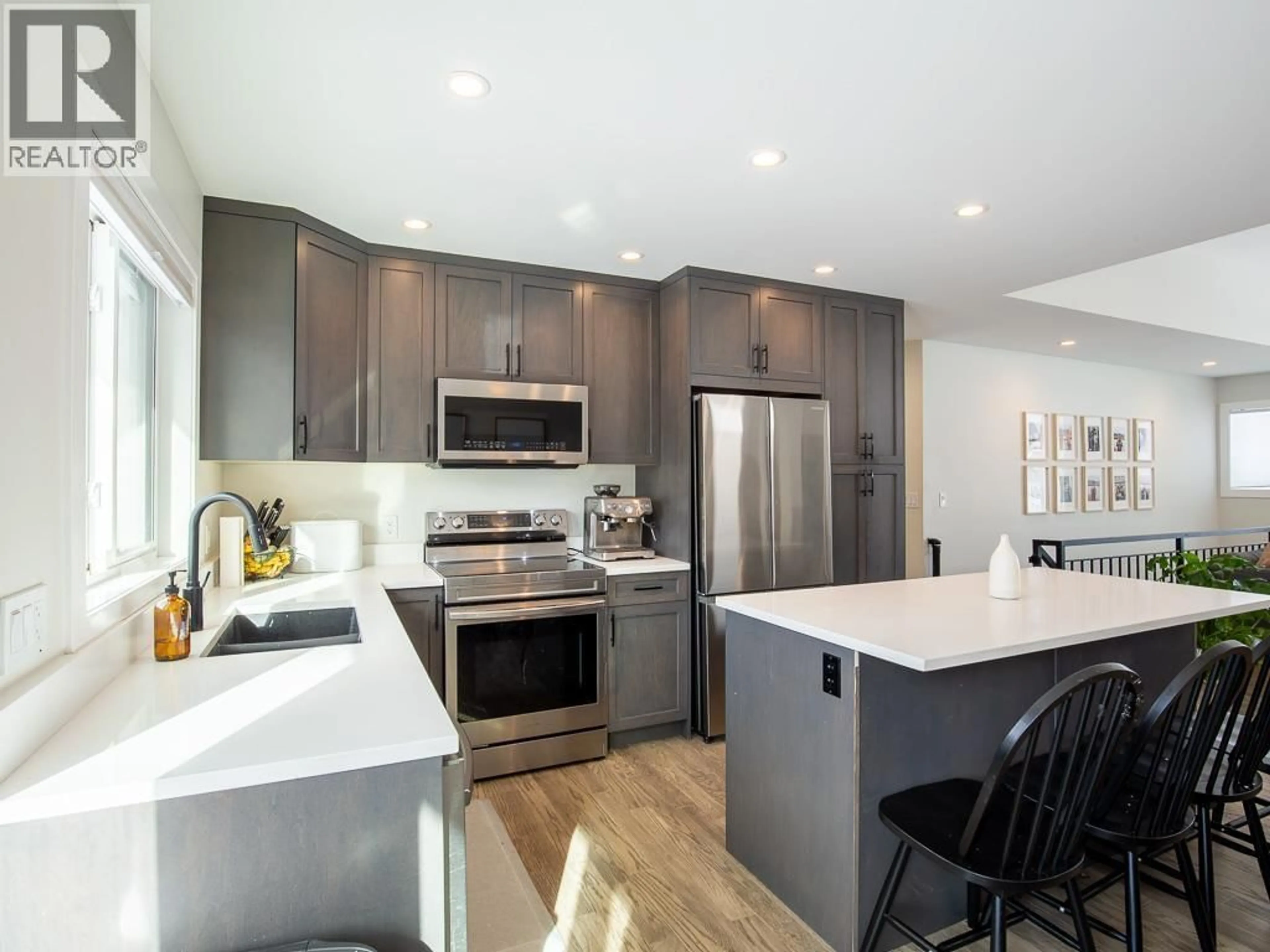 Contemporary kitchen, unknown for 3057 MEADOW PLACE, Smithers British Columbia V0J2N0