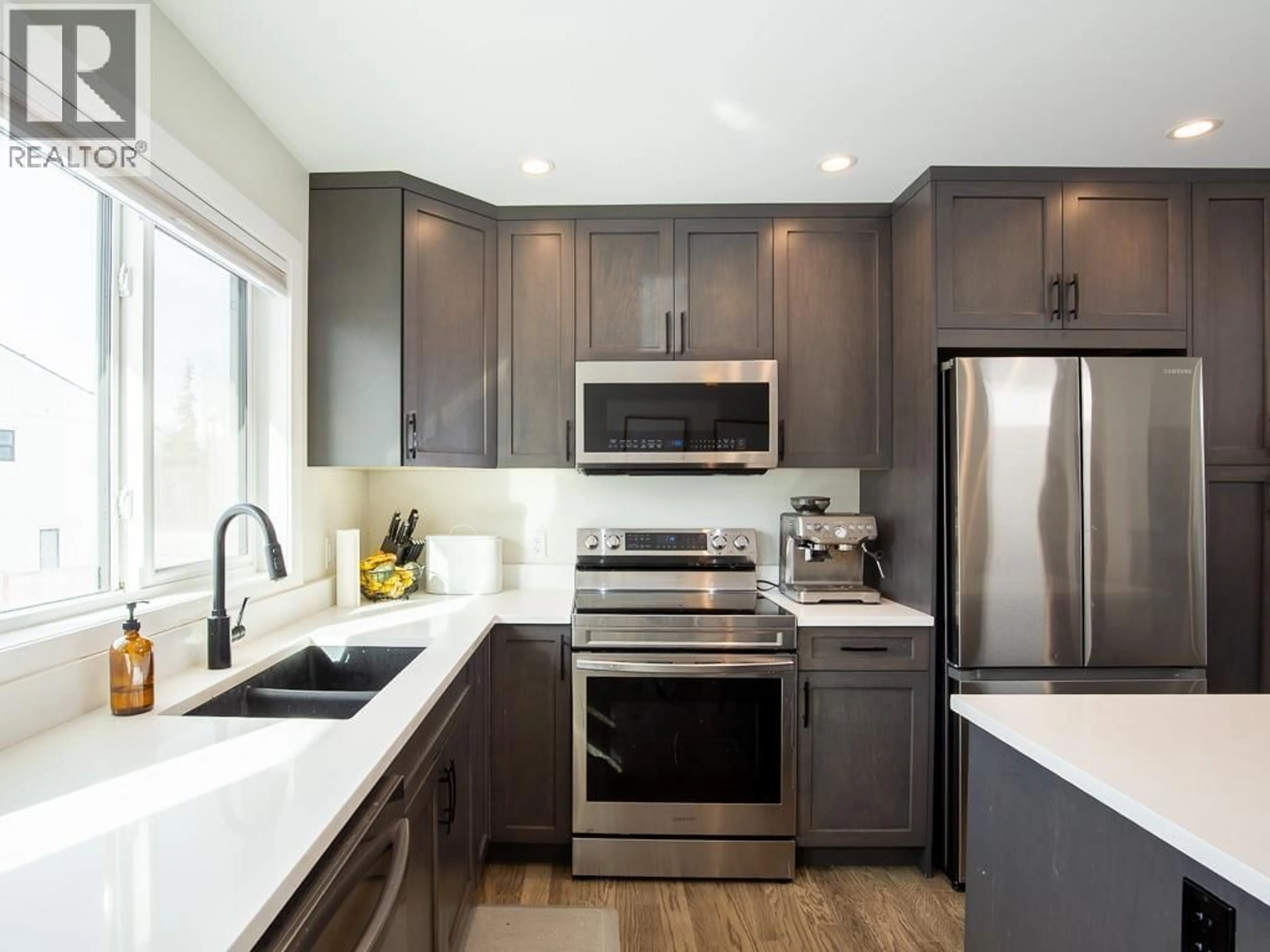 Contemporary kitchen, unknown for 3057 MEADOW PLACE, Smithers British Columbia V0J2N0