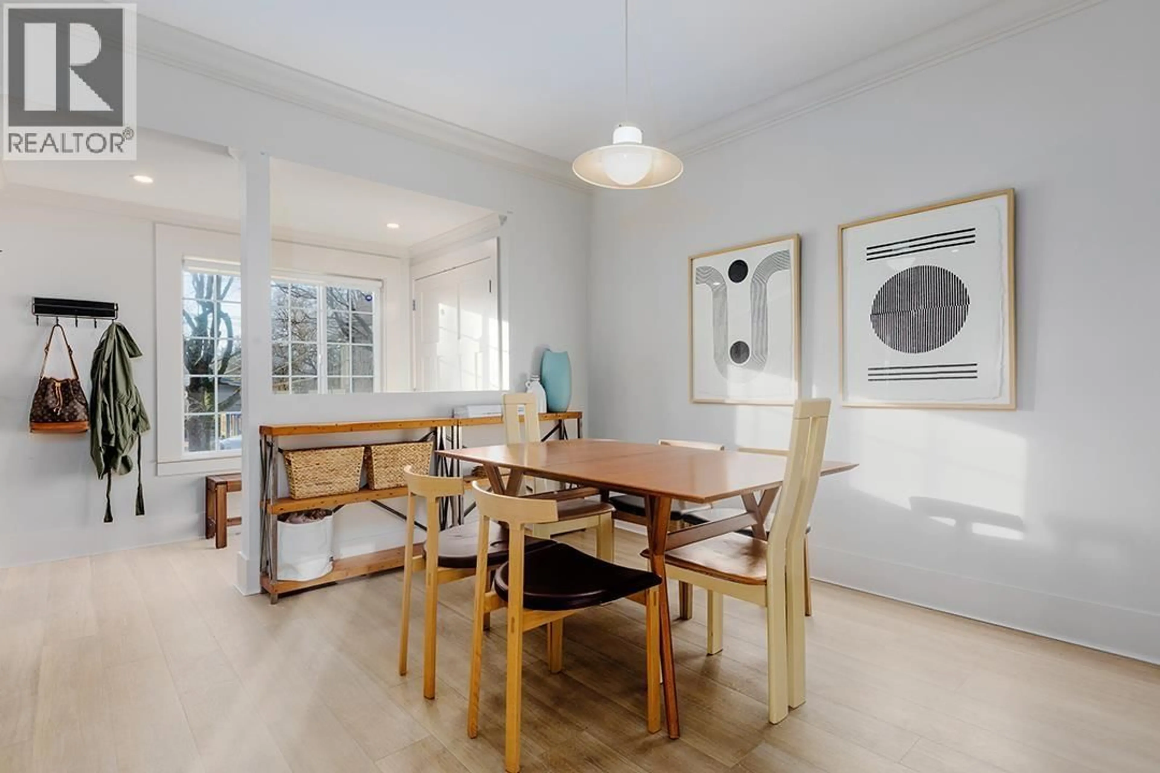 Dining room, wood/laminate floor for 708 WOODLAND DRIVE, Vancouver British Columbia V5L3R3