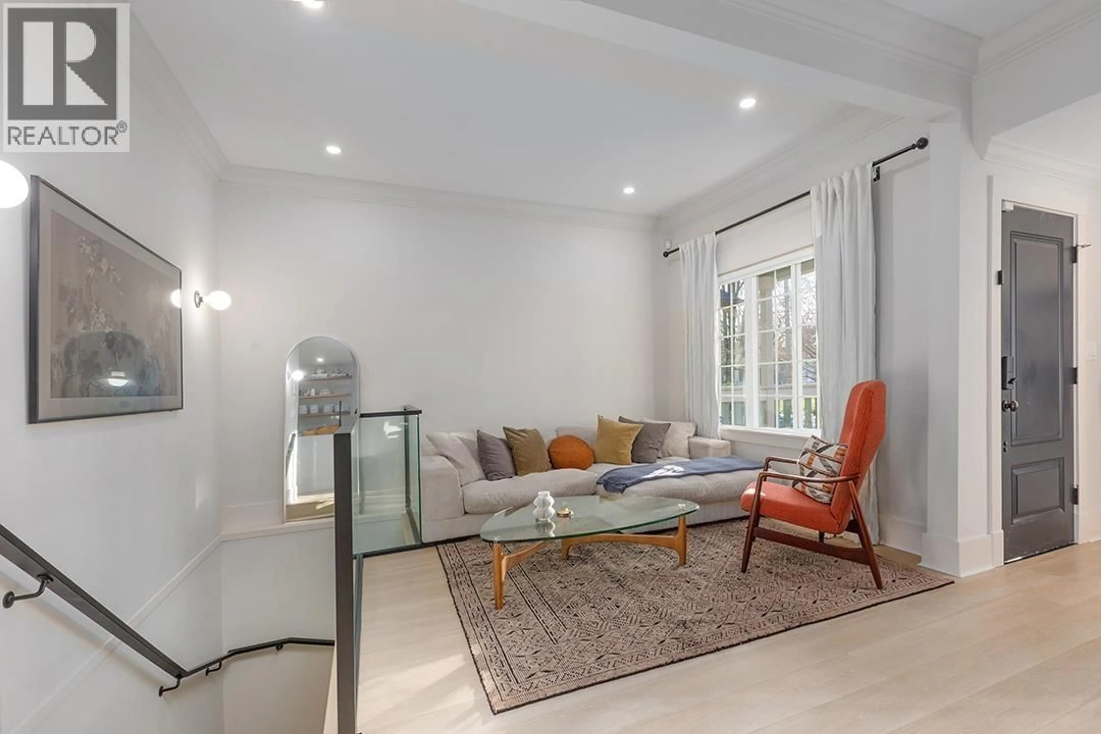 Living room with furniture, unknown for 708 WOODLAND DRIVE, Vancouver British Columbia V5L3R3