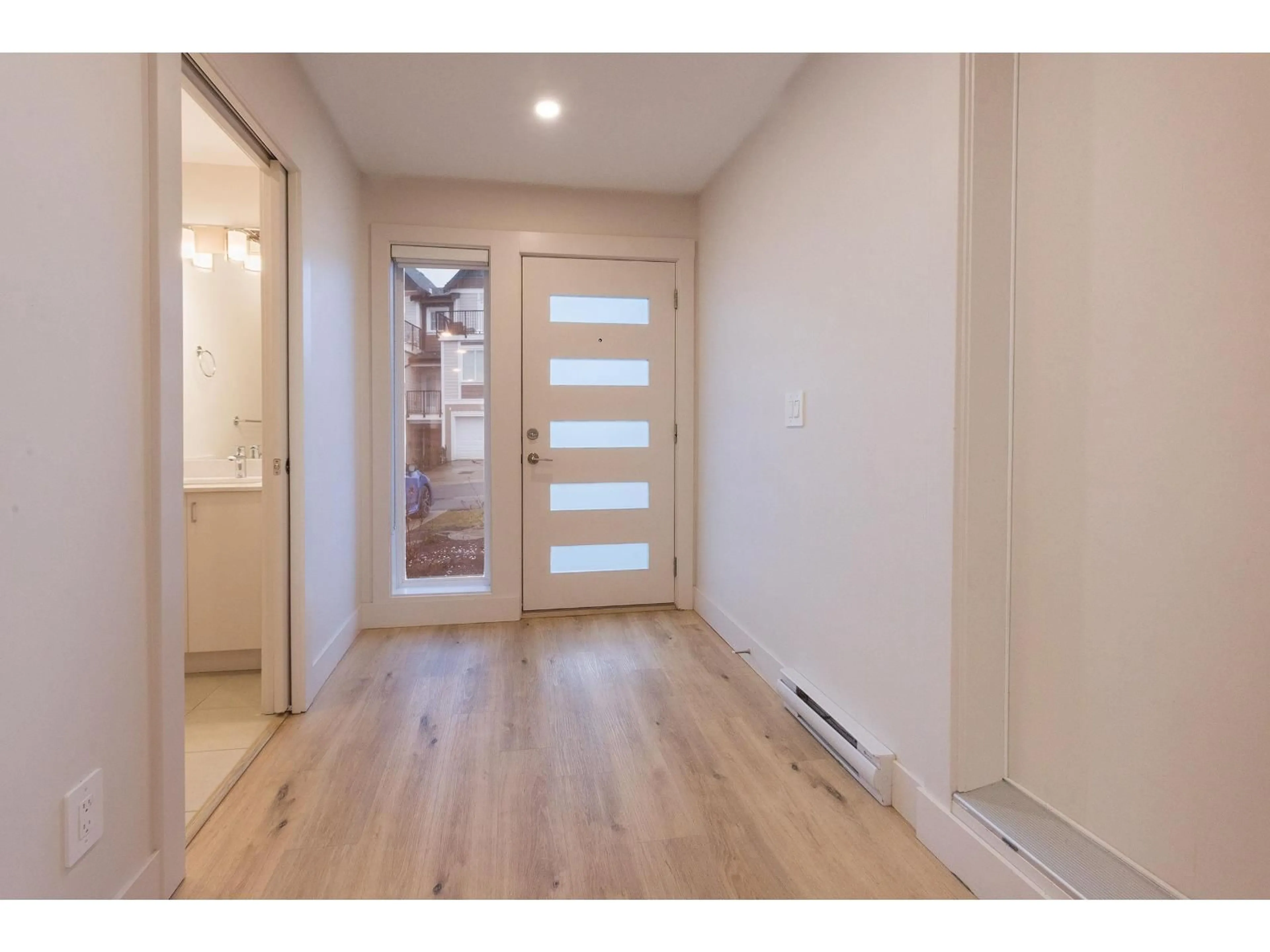 Indoor entryway for 9 - 1928 WOODSIDE BOULEVARD, Agassiz British Columbia V0M1A1