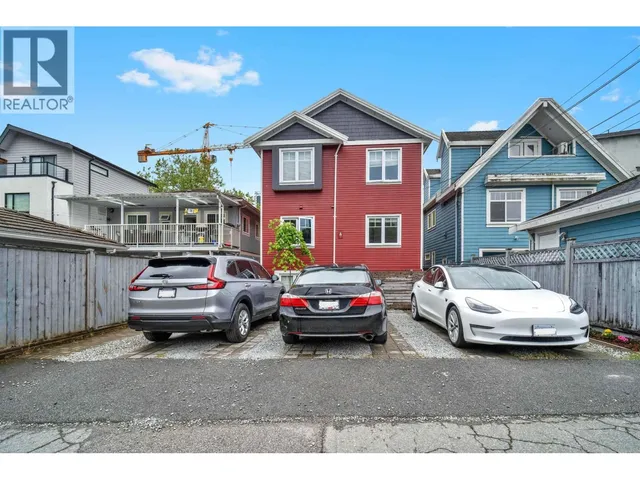 2743 DUKE STREET, Vancouver 4