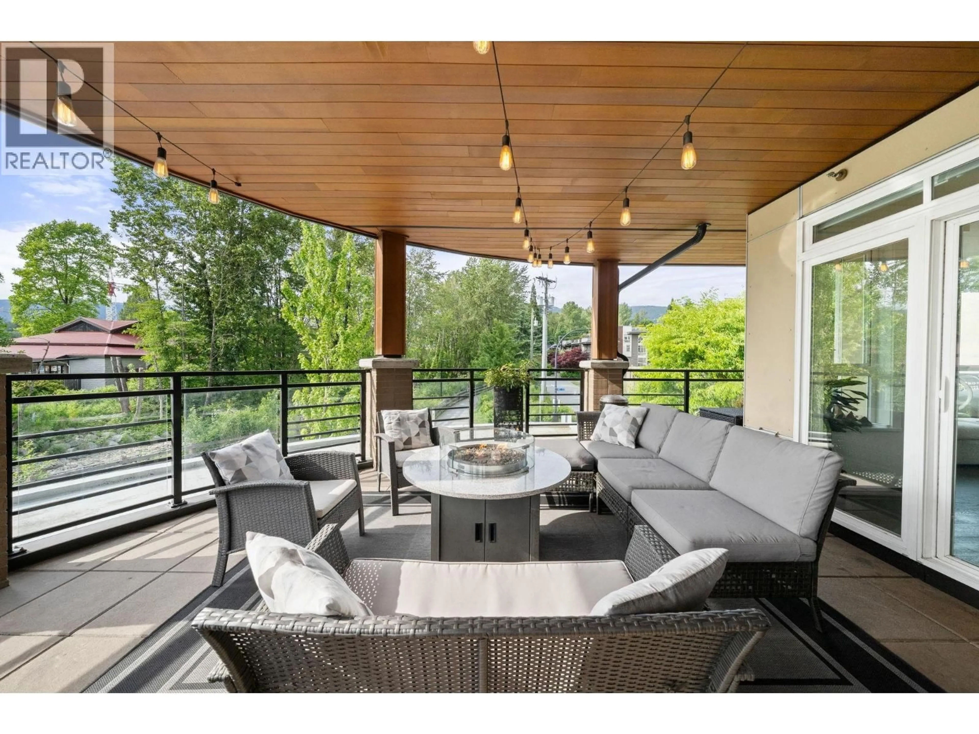 Patio, unknown for 218 - 733 14TH STREET, North Vancouver British Columbia V7M0C6