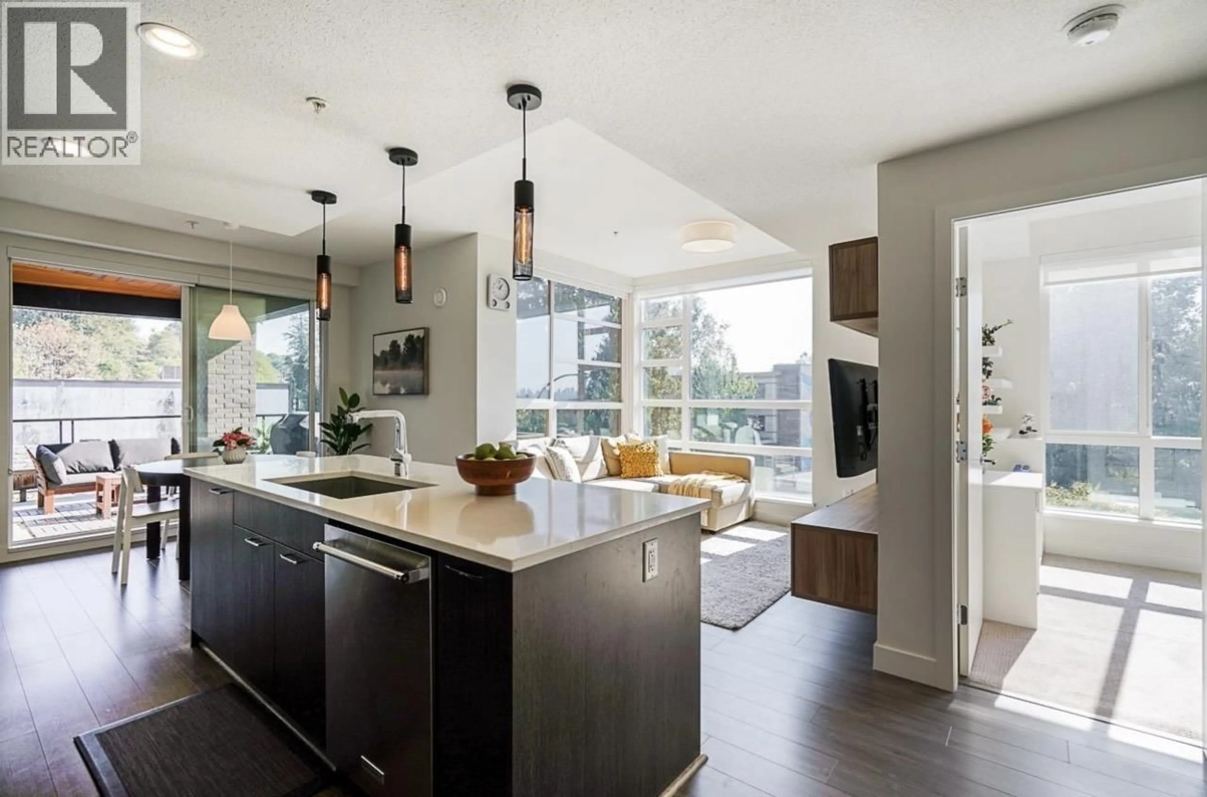 Contemporary kitchen, unknown for 310 - 719 3RD STREET, North Vancouver British Columbia V7M0E7