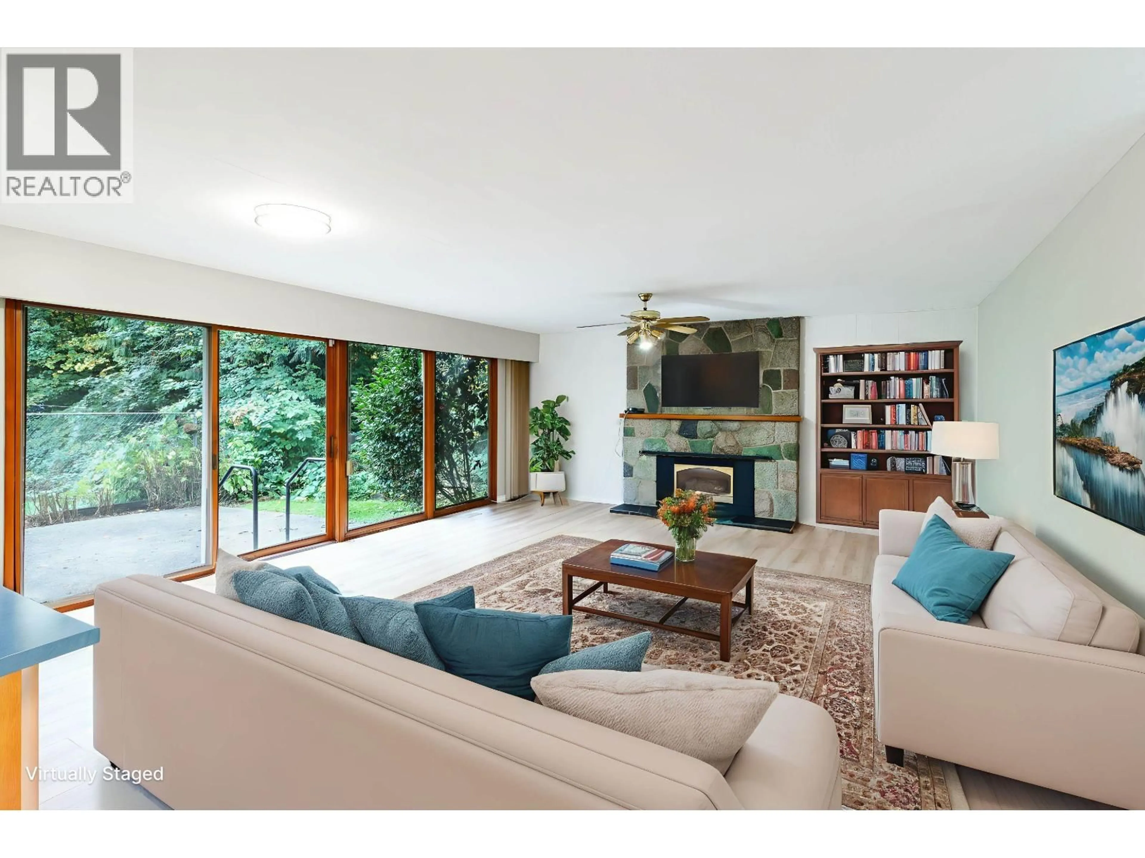 Living room with furniture, unknown for 21254 117 AVENUE, Maple Ridge British Columbia V2X2H4