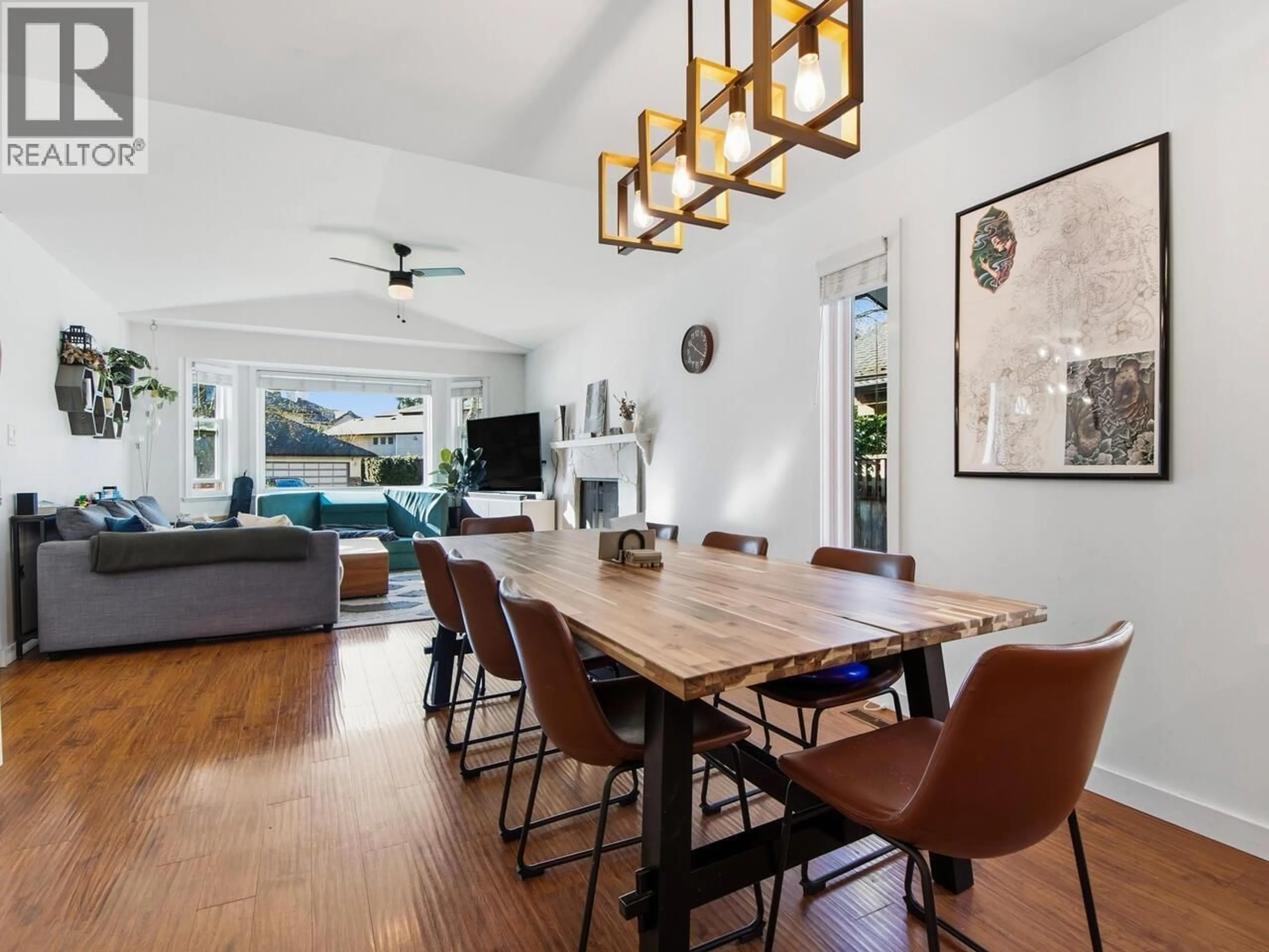 Dining room, wood/laminate floor for 3660 OSPREY COURT, North Vancouver British Columbia V7H2V4