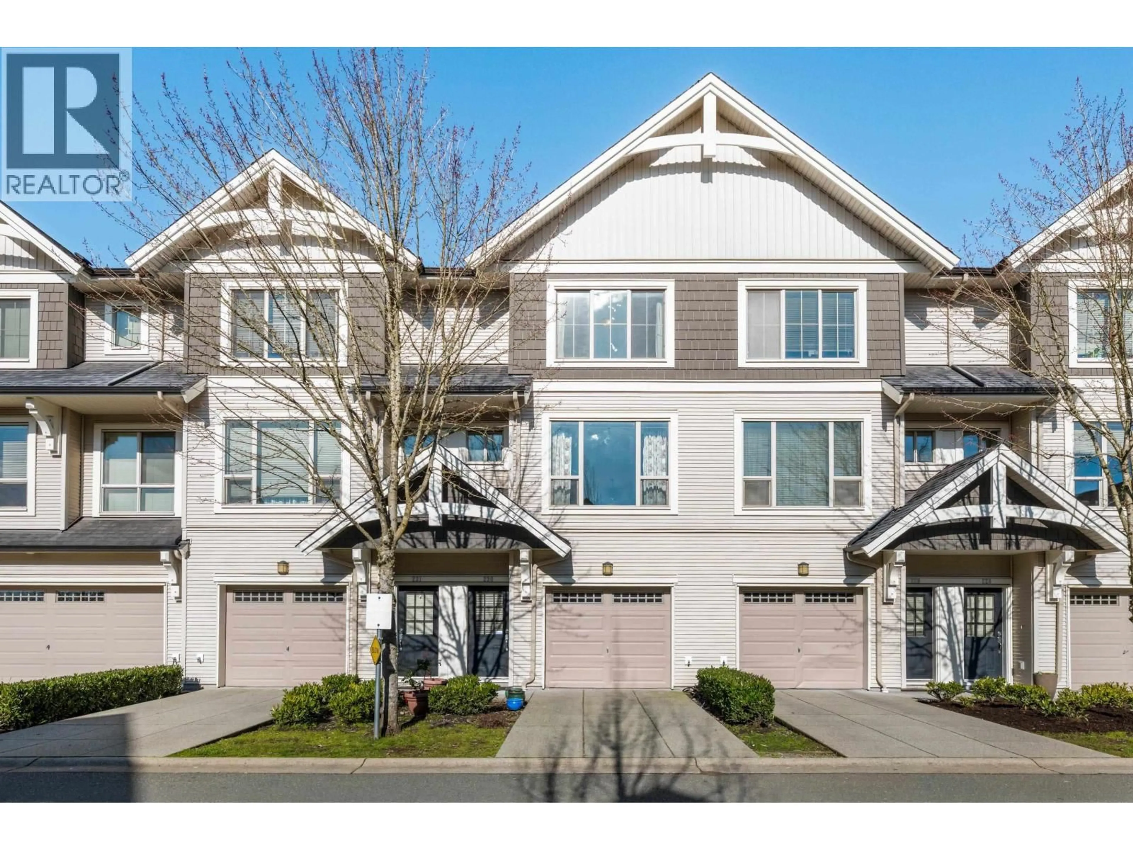 Unknown for 230 - 3105 DAYANEE SPRINGS BOULEVARD, Coquitlam British Columbia V3E0C2