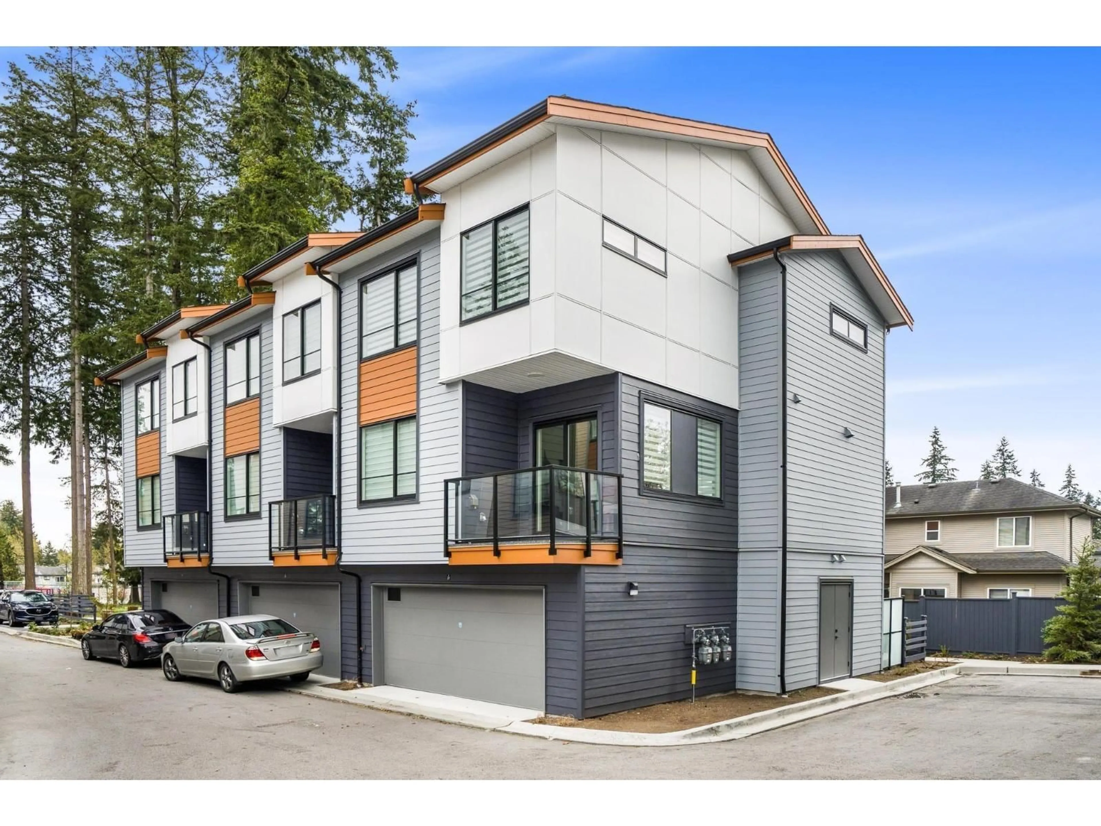 Home with vinyl exterior material, street for 30 - 6138 128 STREET, Surrey British Columbia V3X0K9