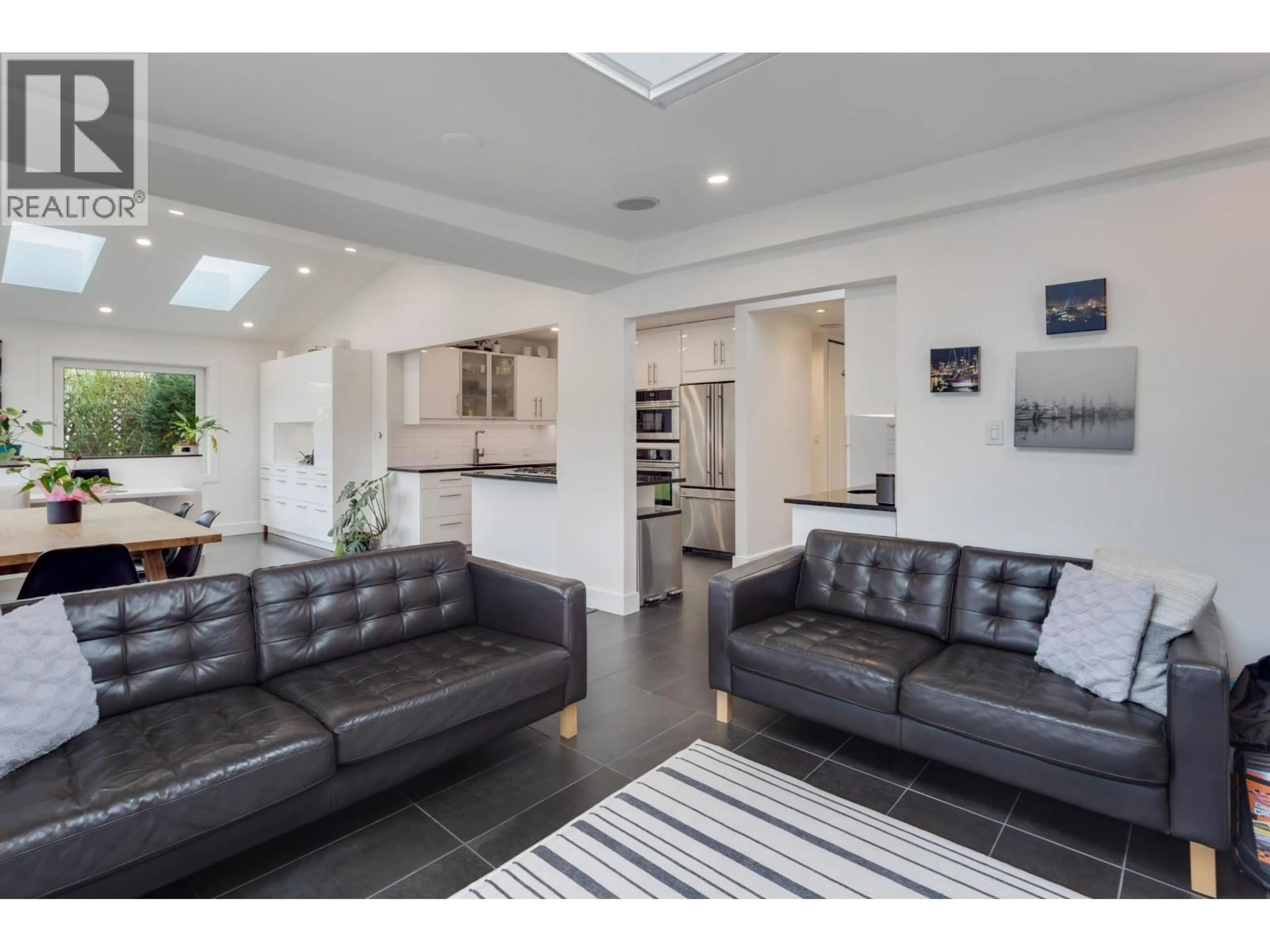 Living room with furniture, unknown for 4219 GRAVELEY STREET, Burnaby British Columbia V5C3T7