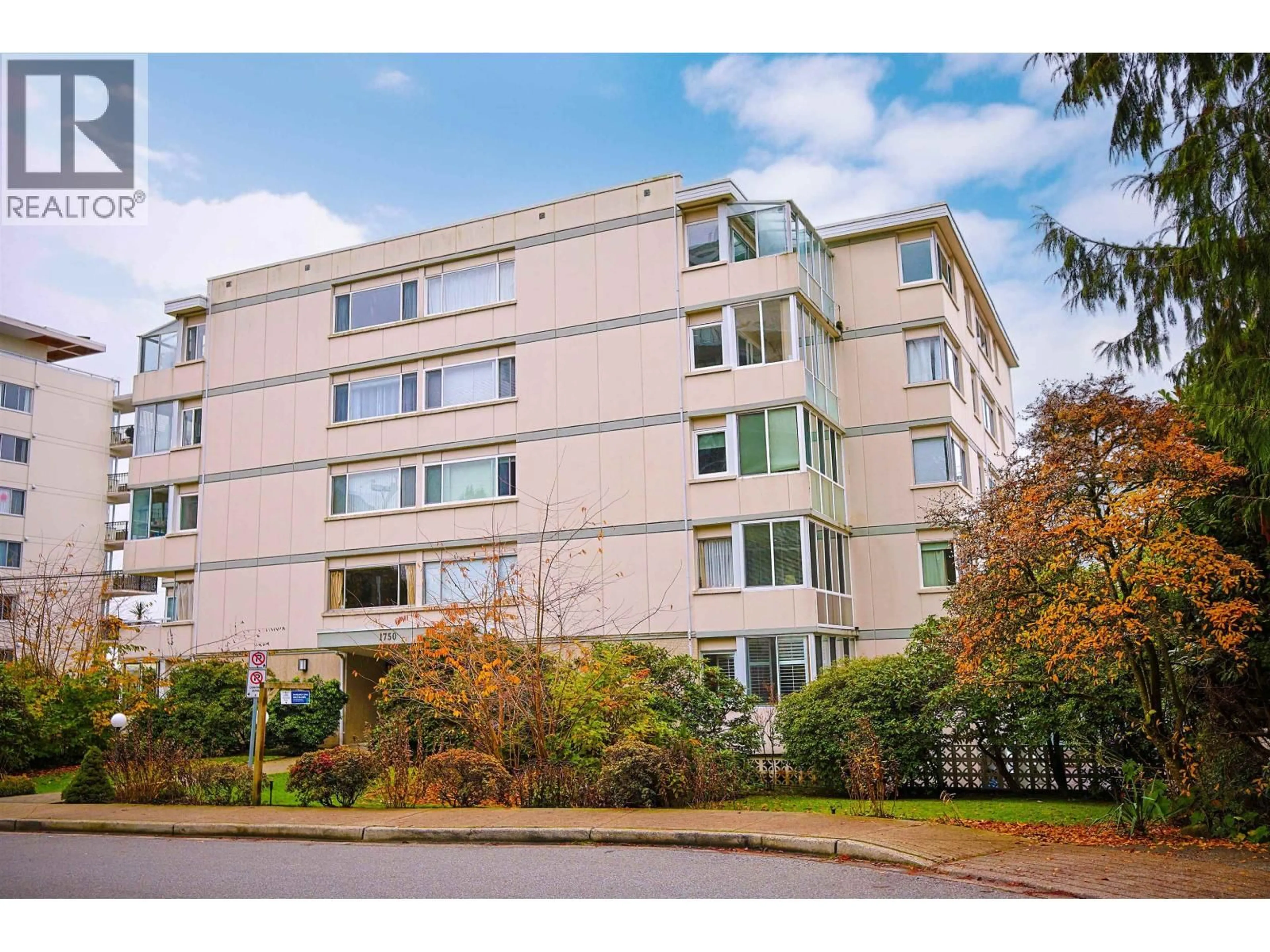 Unknown for 502 - 1750 ESQUIMALT AVENUE, West Vancouver British Columbia V7V1R8