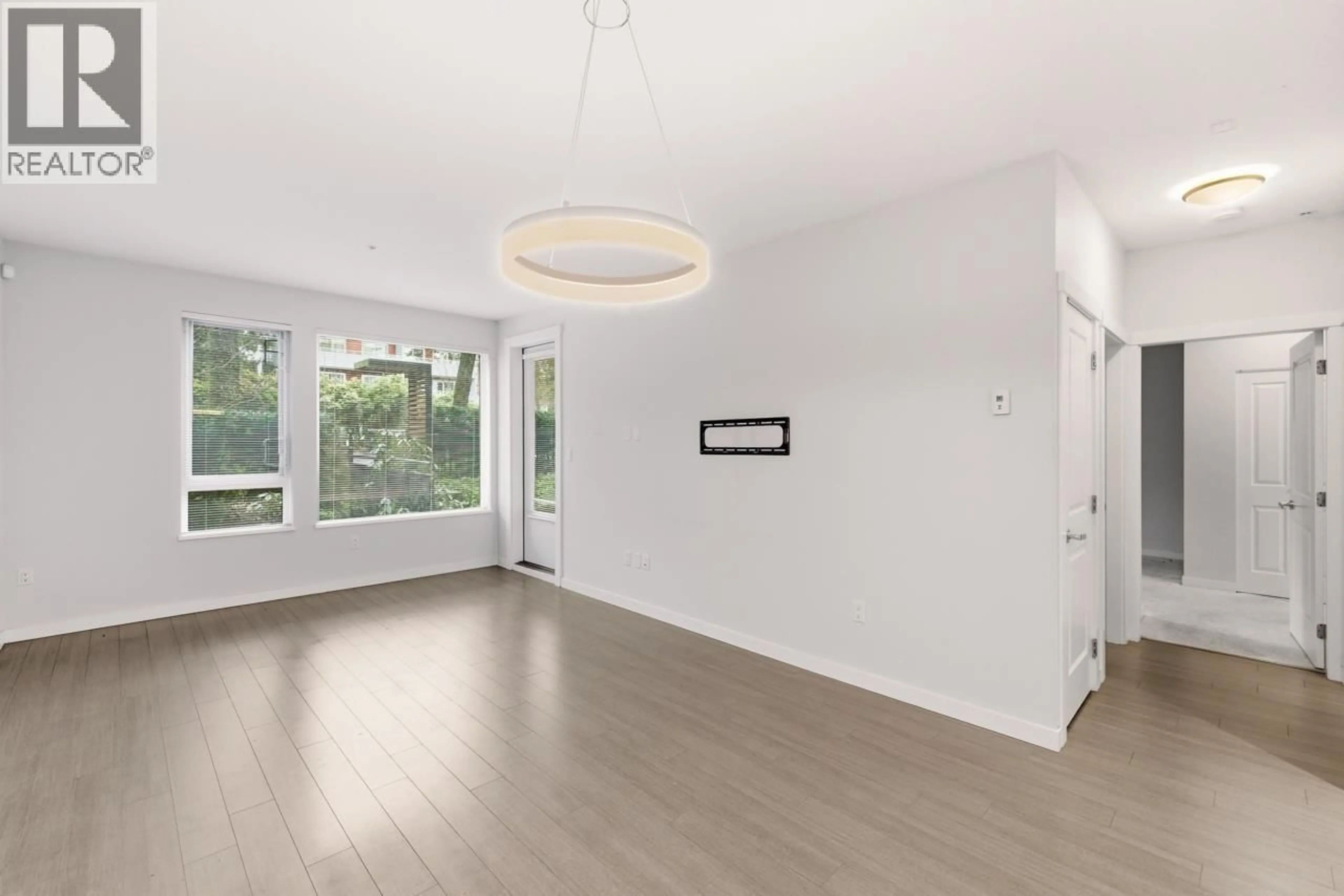 A pic of a room for 118 - 255 1ST STREET, North Vancouver British Columbia V7M3G8