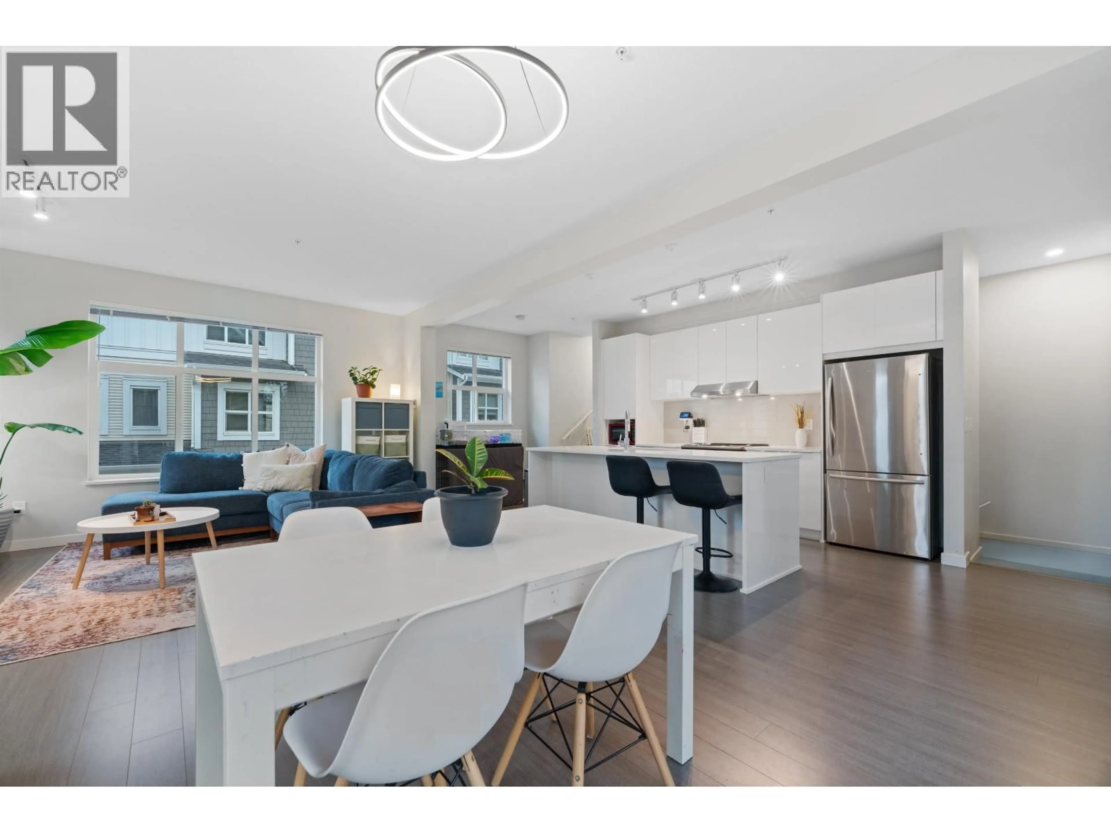 Open concept kitchen, ceramic/tile floor for 1904 - 11295 PAZARENA PLACE, Maple Ridge British Columbia V2X4K9