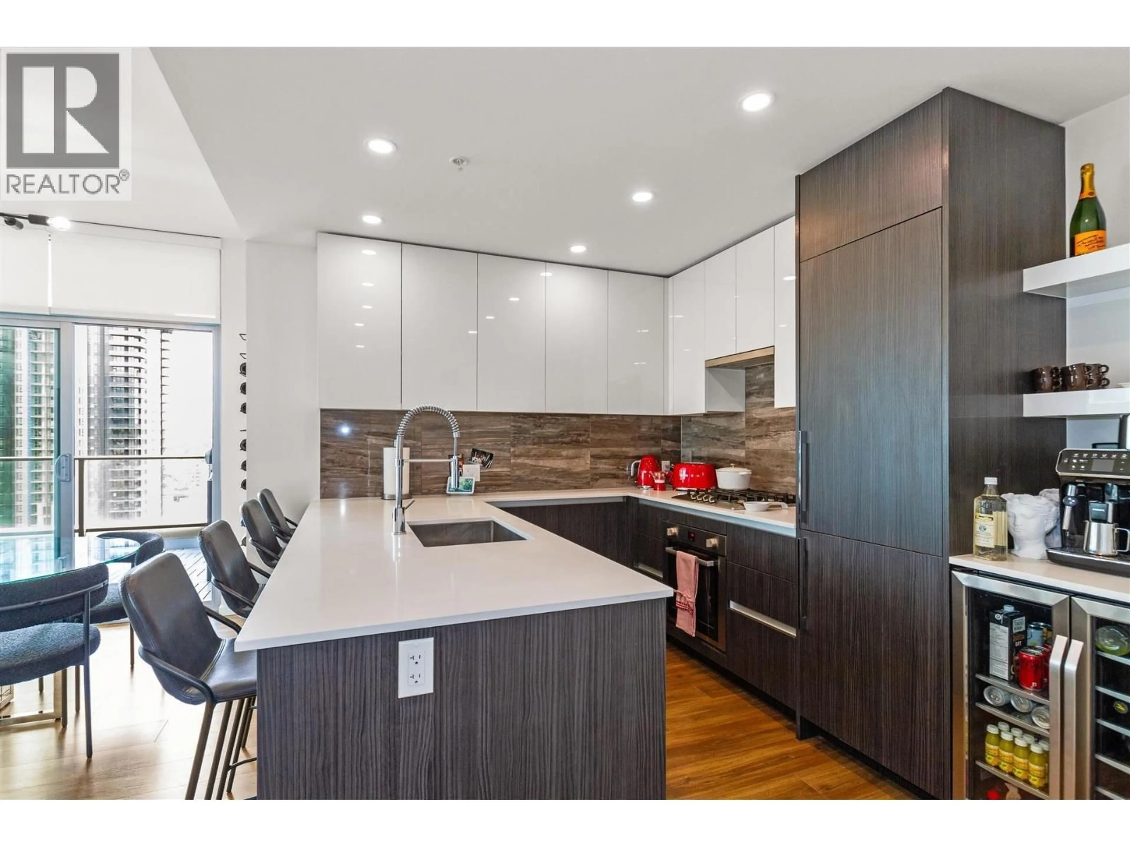 Contemporary kitchen, unknown for 1903 - 1888 GILMORE AVENUE AVENUE, Burnaby British Columbia V5C0L2