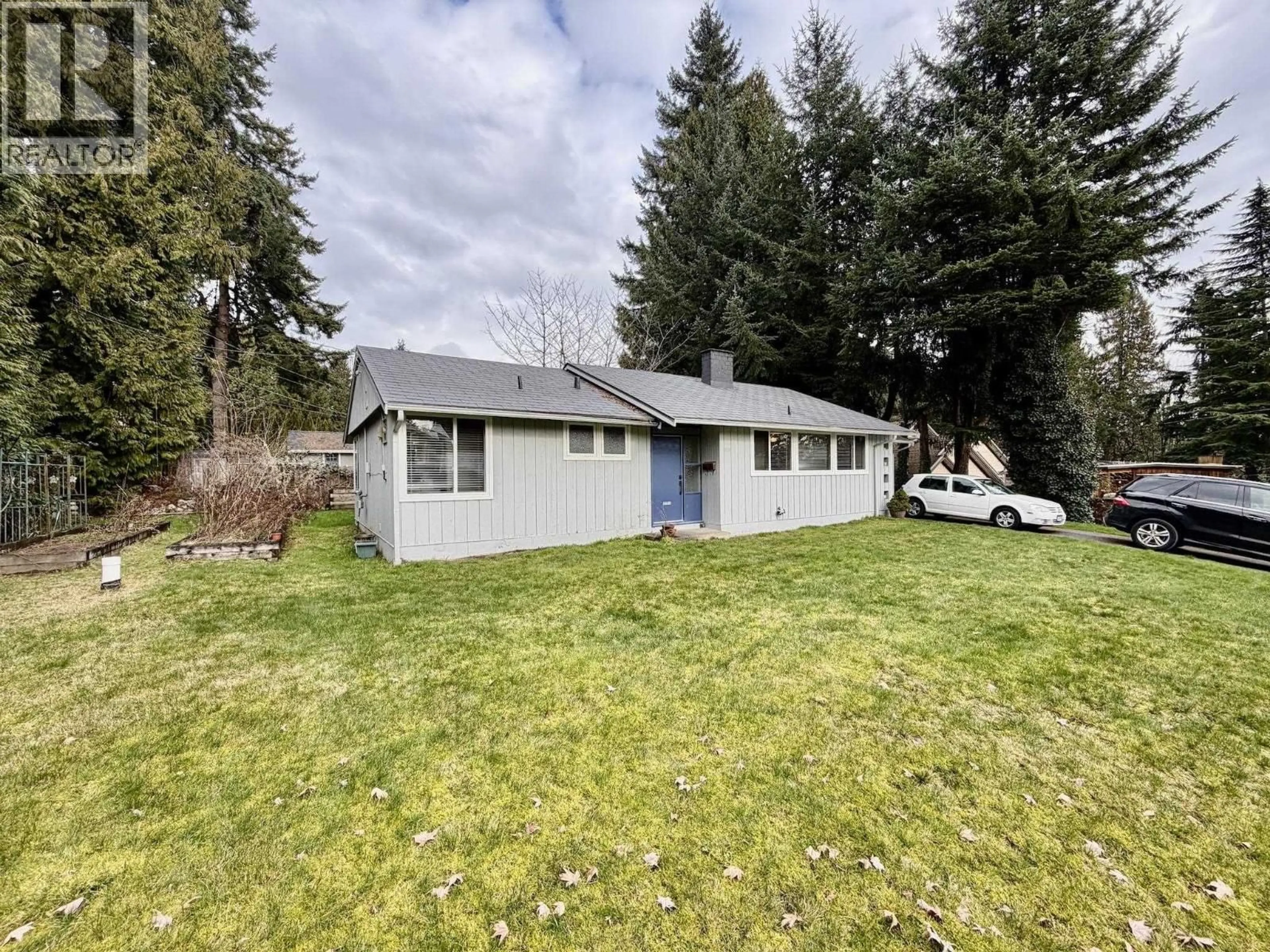 A pic from outside/outdoor area/front of a property/back of a property/a pic from drone, unknown for 1876 BEAULYNN PLACE, North Vancouver British Columbia V7J2T1