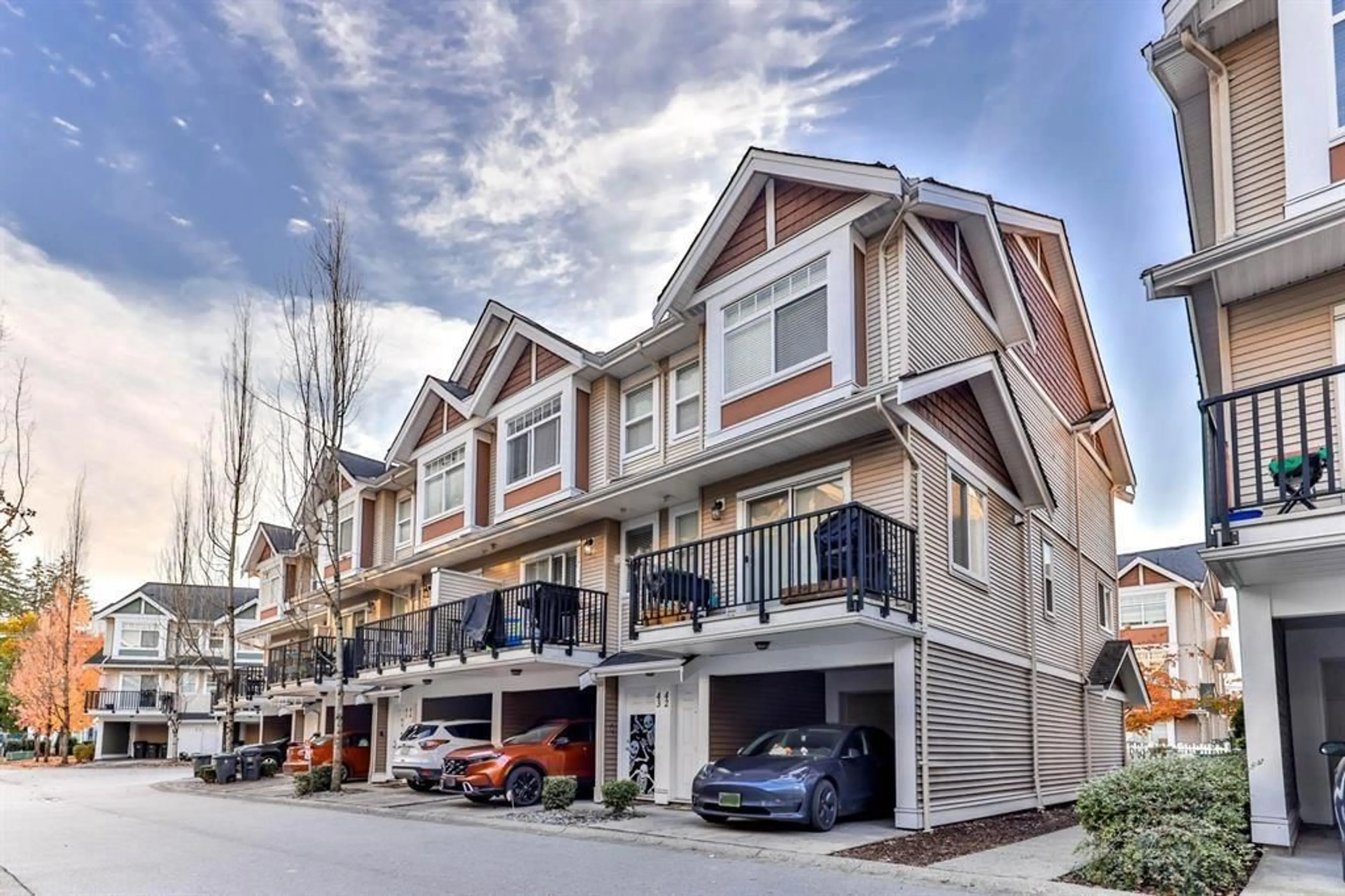 Home with vinyl exterior material, street for 42 - 8676 158 STREET, Surrey British Columbia V4N5W3