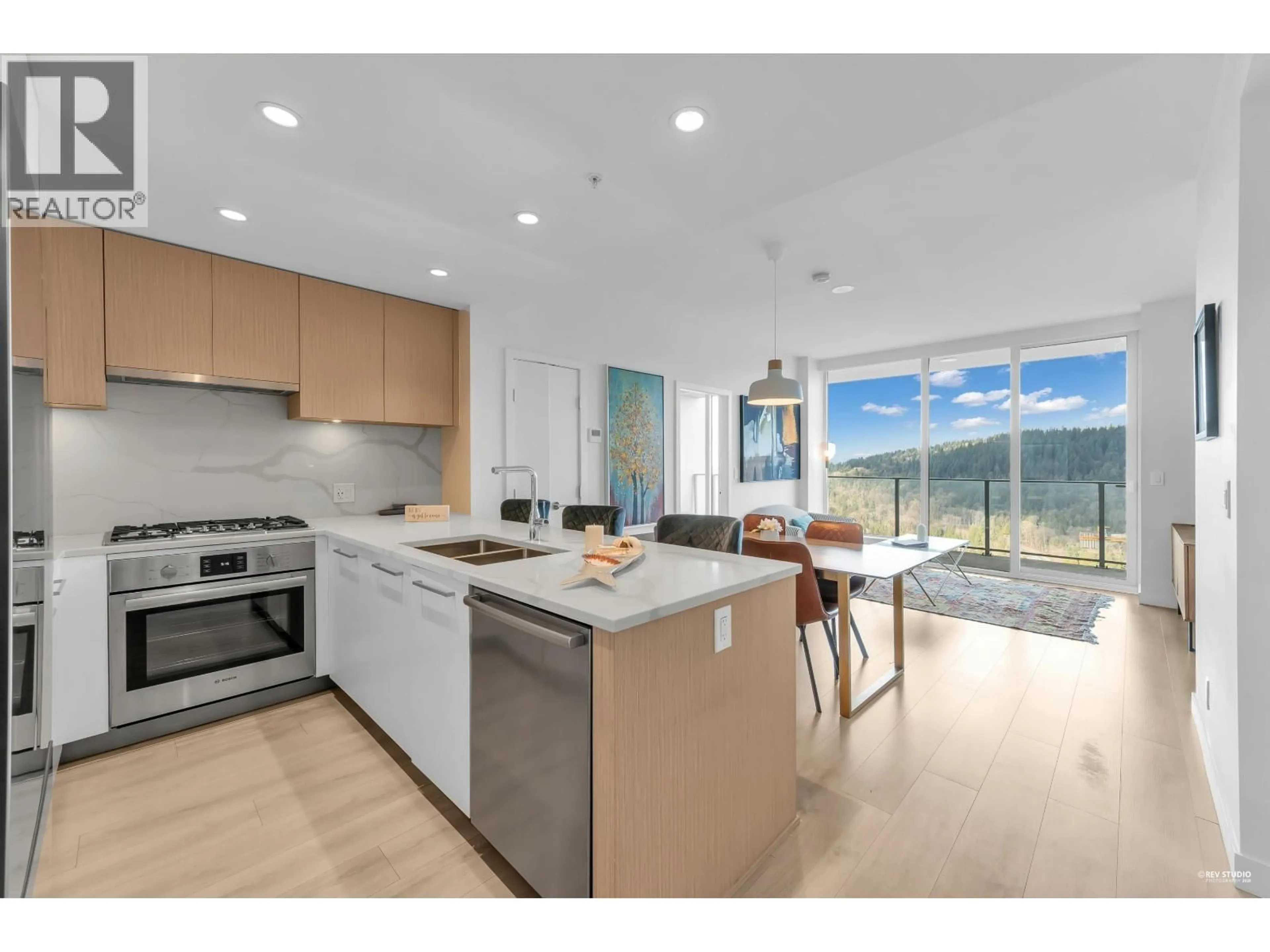 Open concept kitchen, unknown for 3502 - 567 CLARKE ROAD, Coquitlam British Columbia V3J0K7
