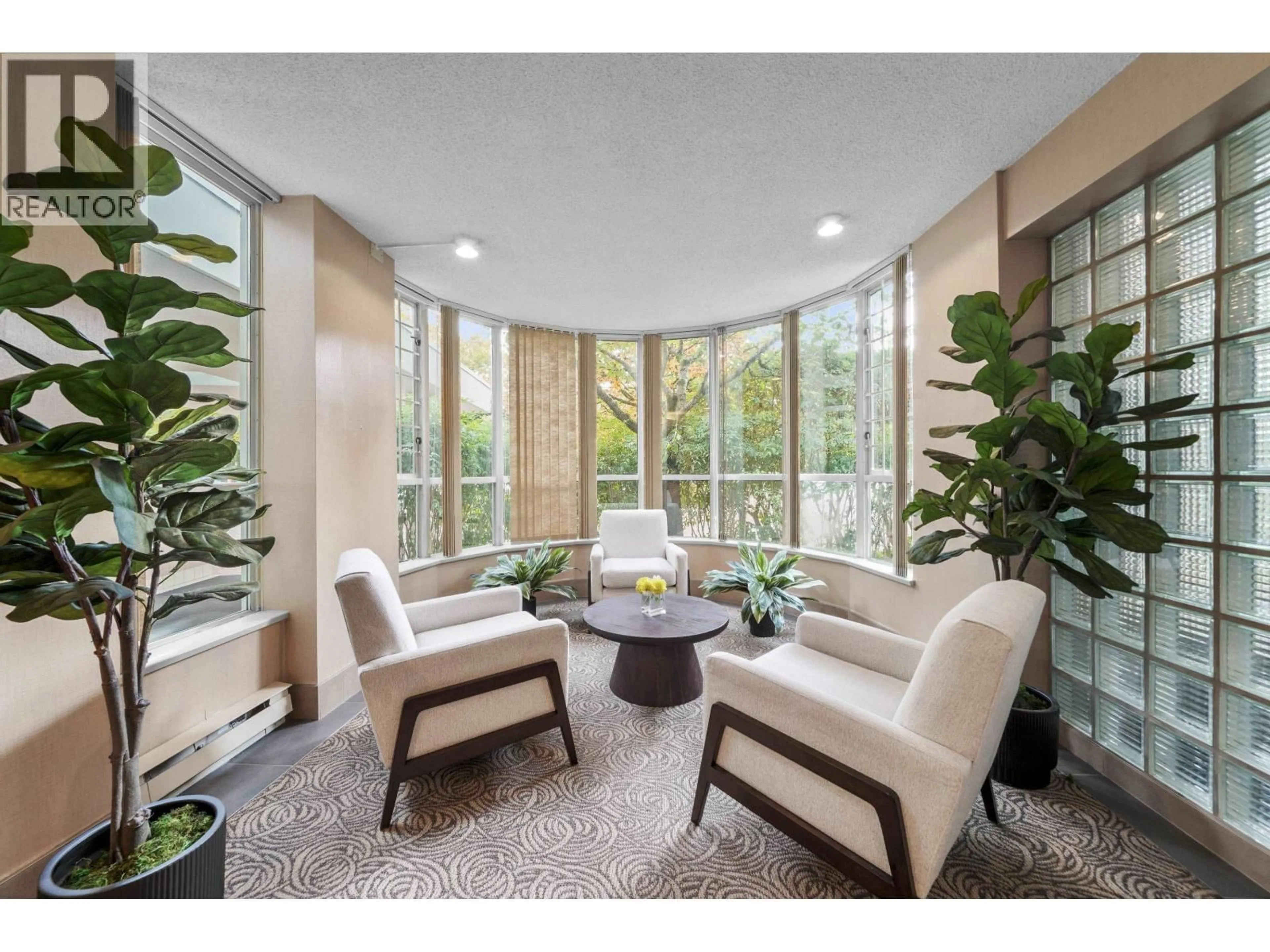 Indoor foyer for 803 - 995 ROCHE POINT DRIVE, North Vancouver British Columbia V7H2X4